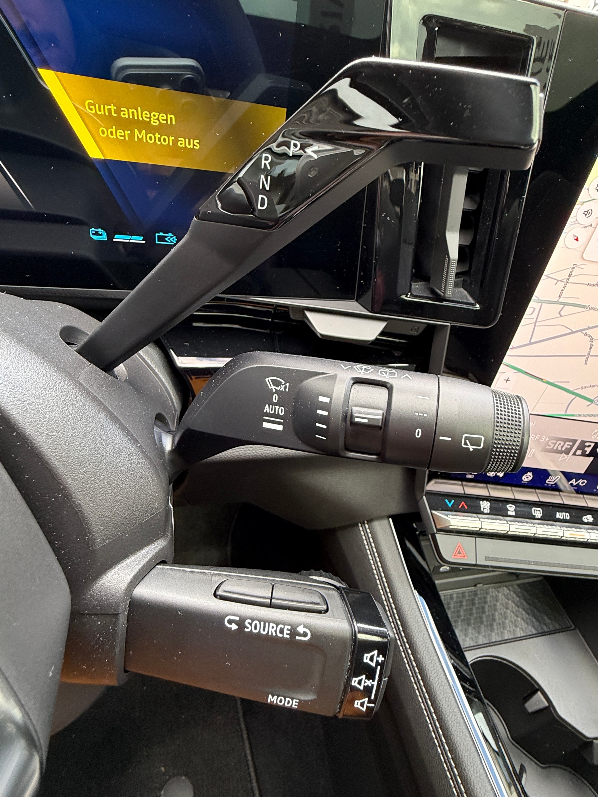 RENAULT Austral 1.2 HEV 200 Techno A-image-17