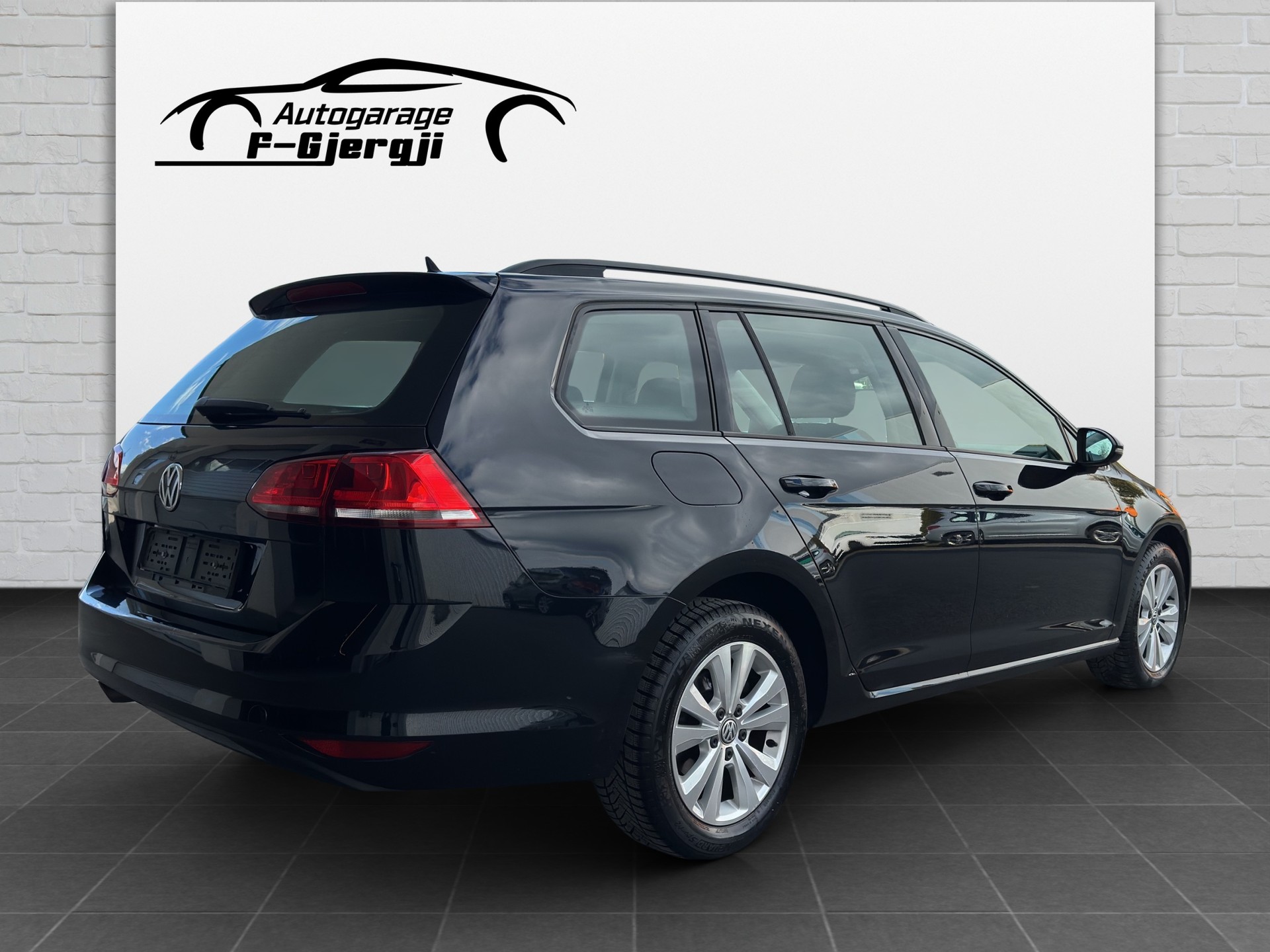 VW Golf Variant 1.6 TDI Comfortline DSG-image-4