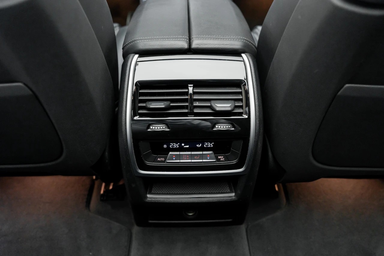 BMW X5 xDrive 30d Steptronic M Paket-image-9