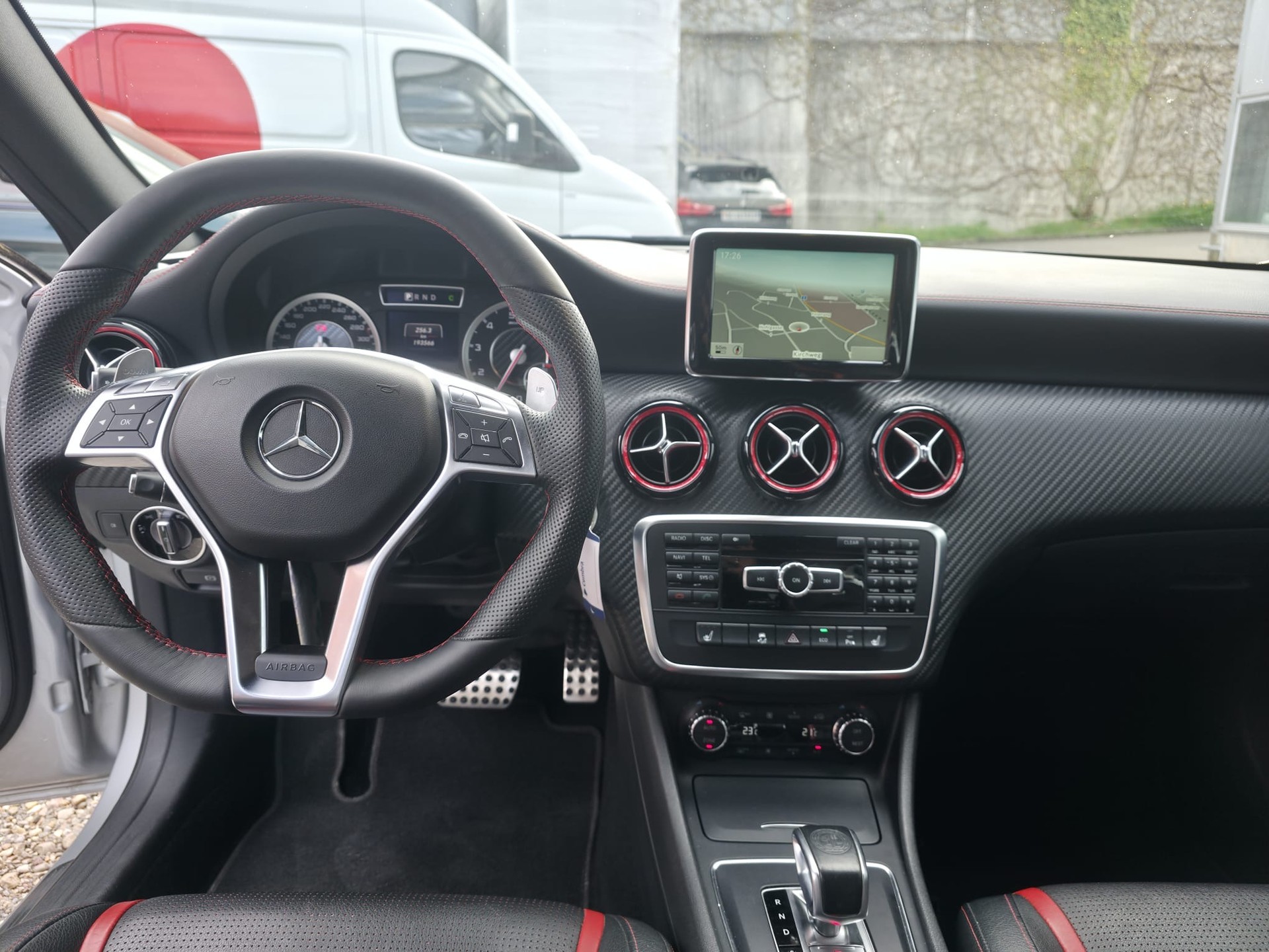 MERCEDES-BENZ A 45 AMG 4Matic Speedshift 7G-DCT-image-9