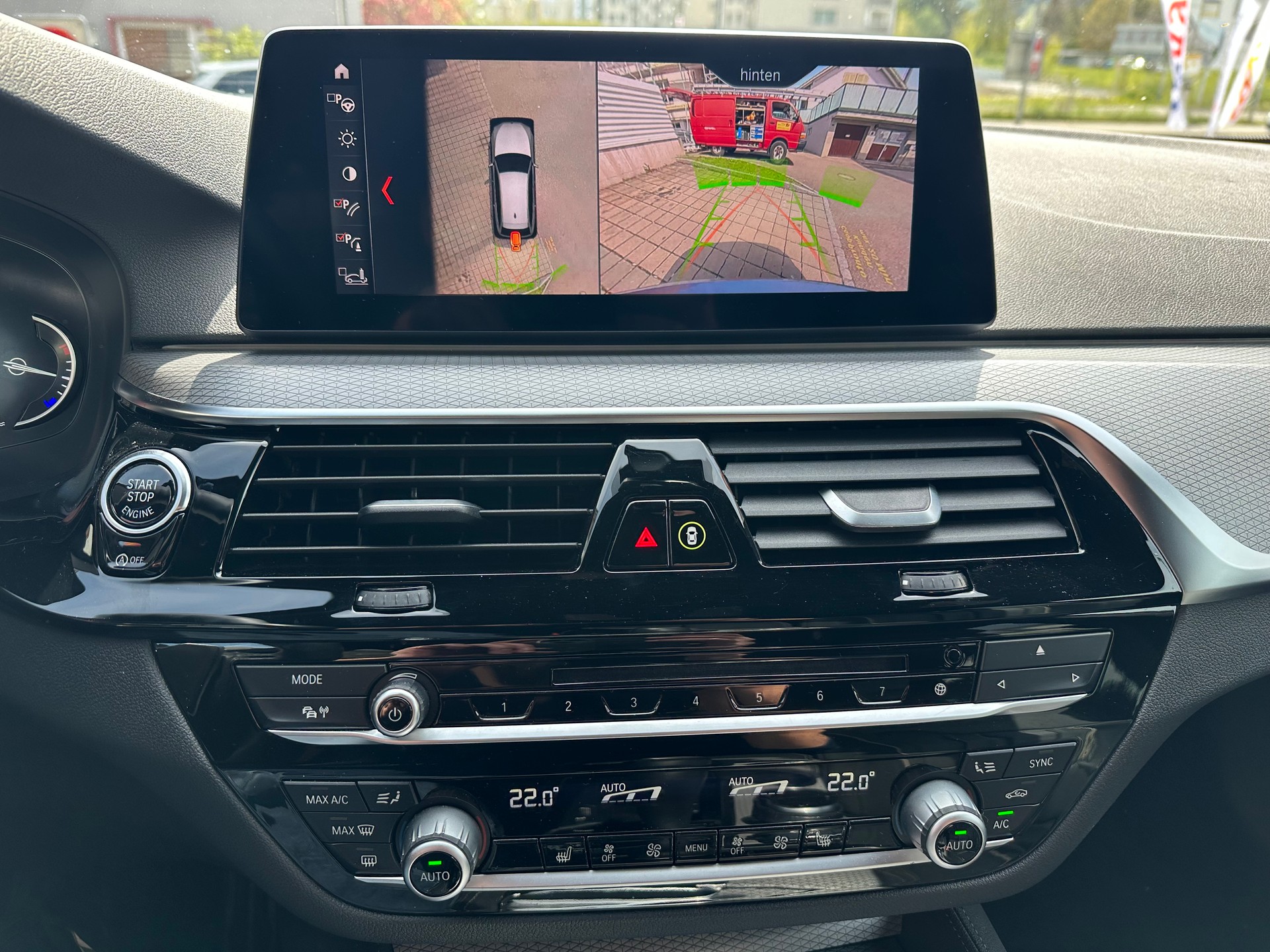 BMW 530i xDrive Touring Sport Line Steptronic-image-14