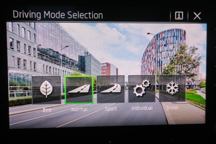 SKODA Karoq 2.0 TSI SportLine 4x4 DSG-image-13
