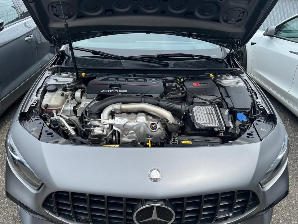 MERCEDES-BENZ A 35 AMG 4matic-image-5