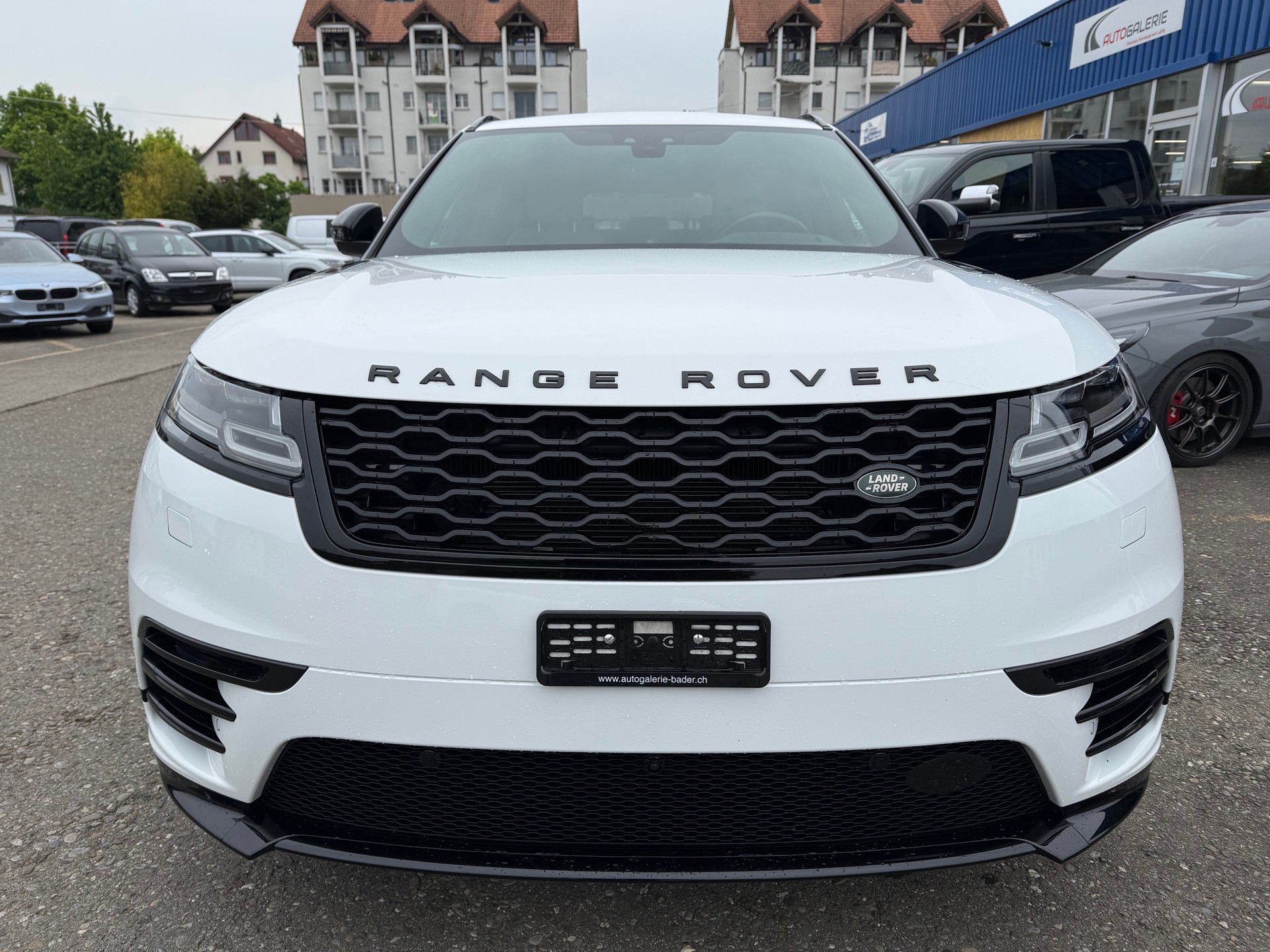LAND ROVER Range Rover Velar R-Dynamic D 240 HSE Automatic-showroom-element-1
