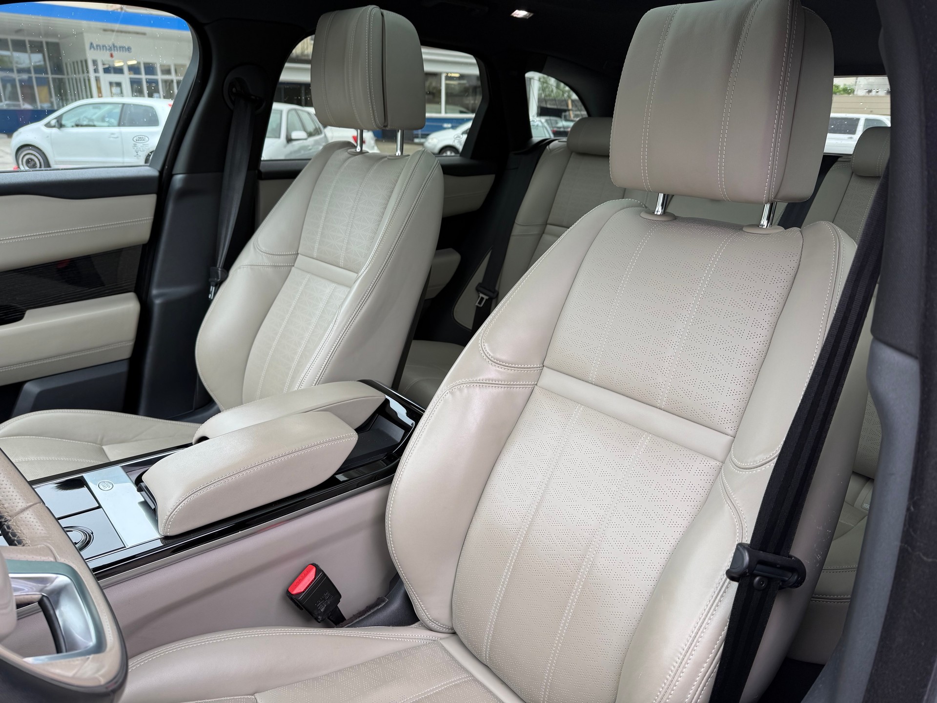 LAND ROVER Range Rover Velar R-Dynamic D 240 HSE Automatic-image-7