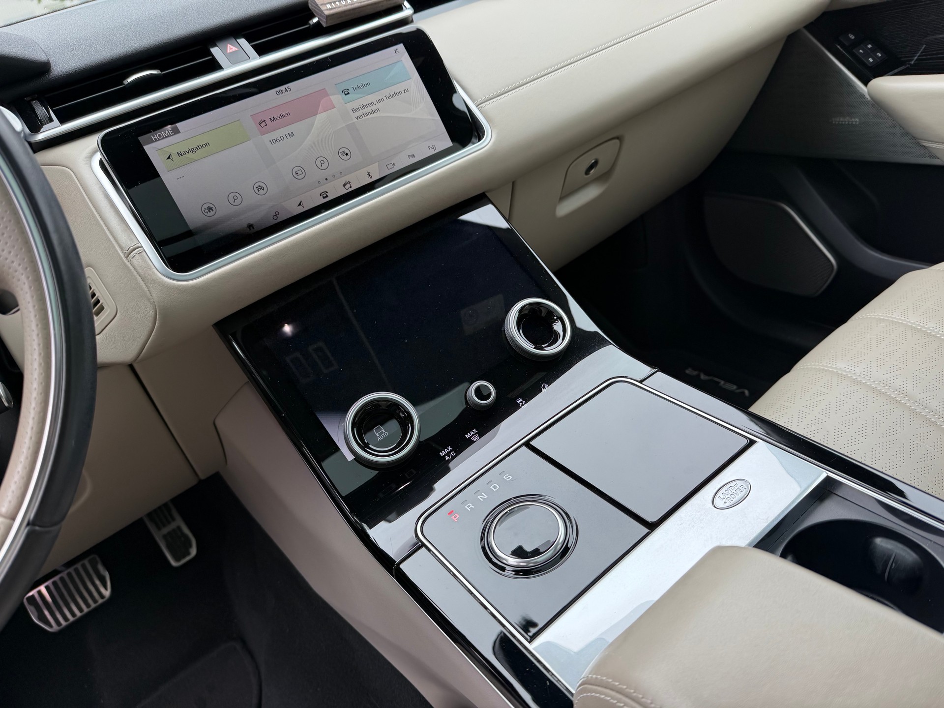 LAND ROVER Range Rover Velar R-Dynamic D 240 HSE Automatic-image-8