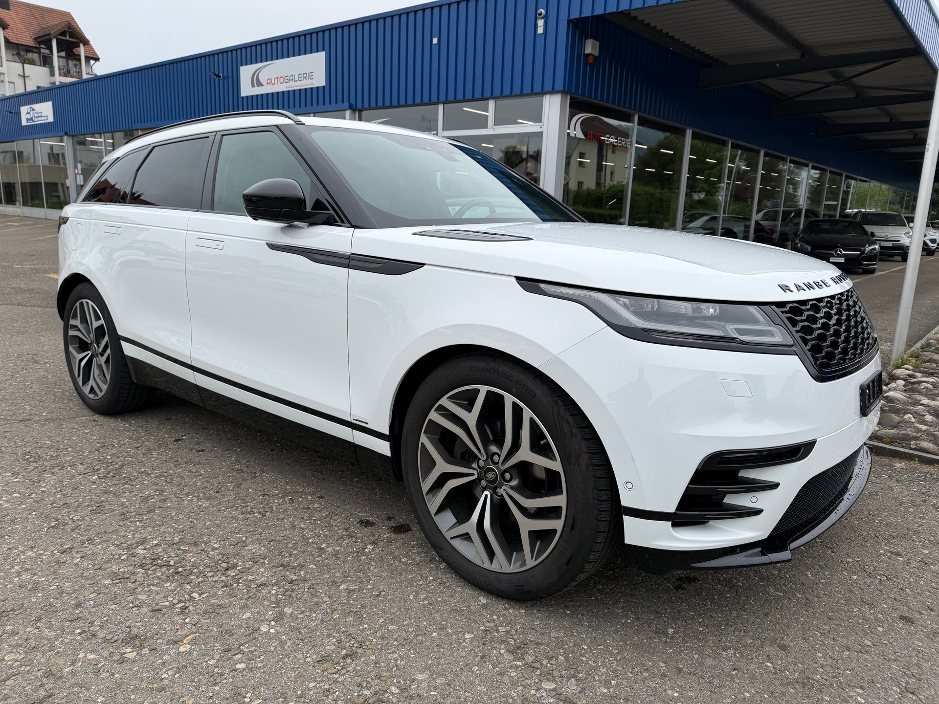 LAND ROVER Range Rover Velar R-Dynamic D 240 HSE Automatic
