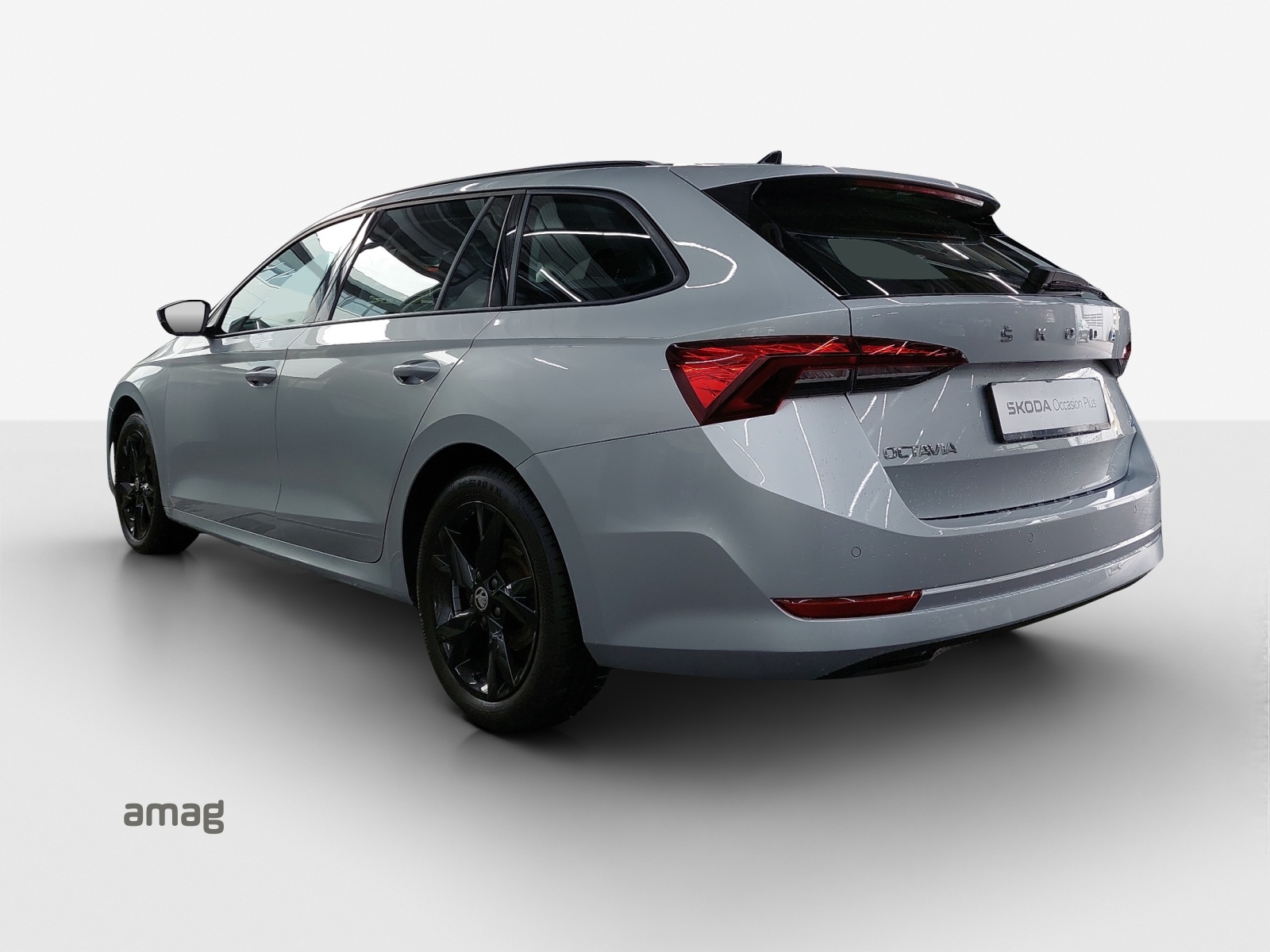 SKODA Octavia Combi 2.0 TSI Ambition DSG 4x4-image-2