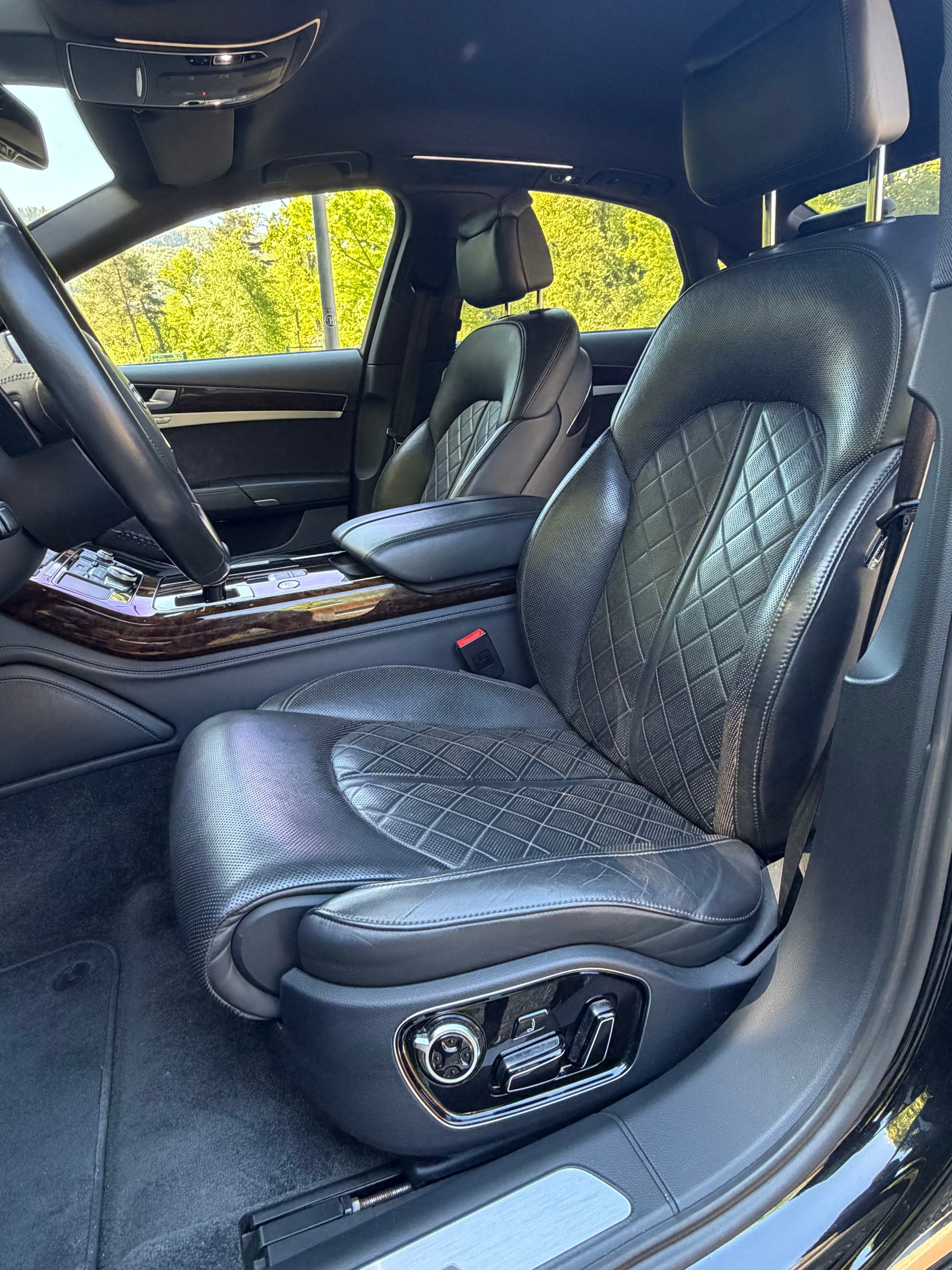 AUDI 4.2 V8 TDI quattro T-Tronic-image-3