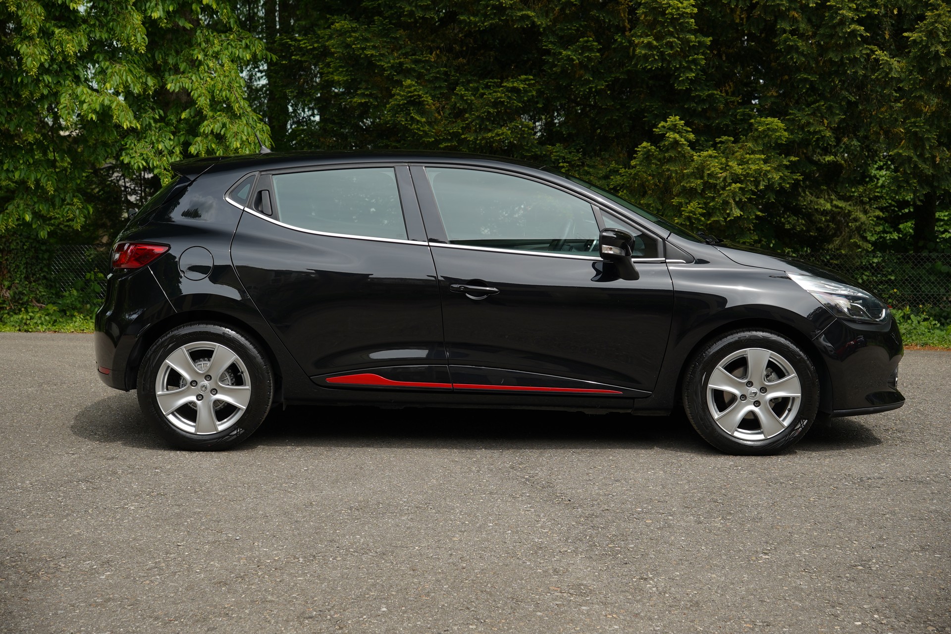RENAULT Clio 1.2 16V T Limited EDC-showroom-element-1