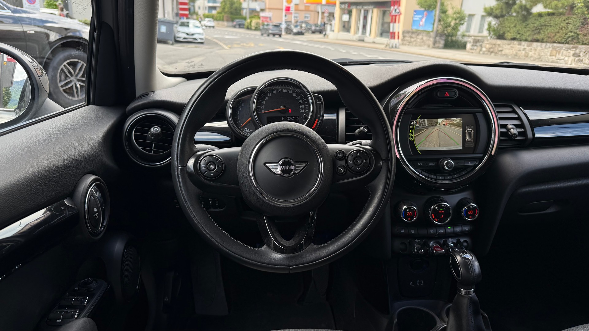 MINI Cooper Steptronic-image-7