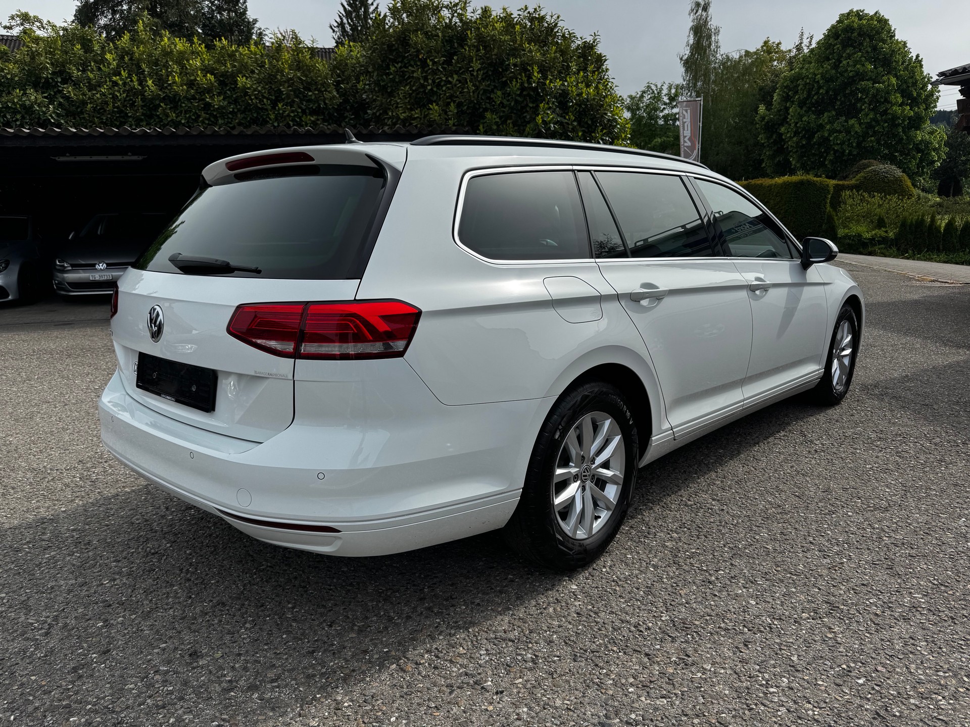 VW Passat Variant 2.0 TDI BMT Comfortline DSG-image-5