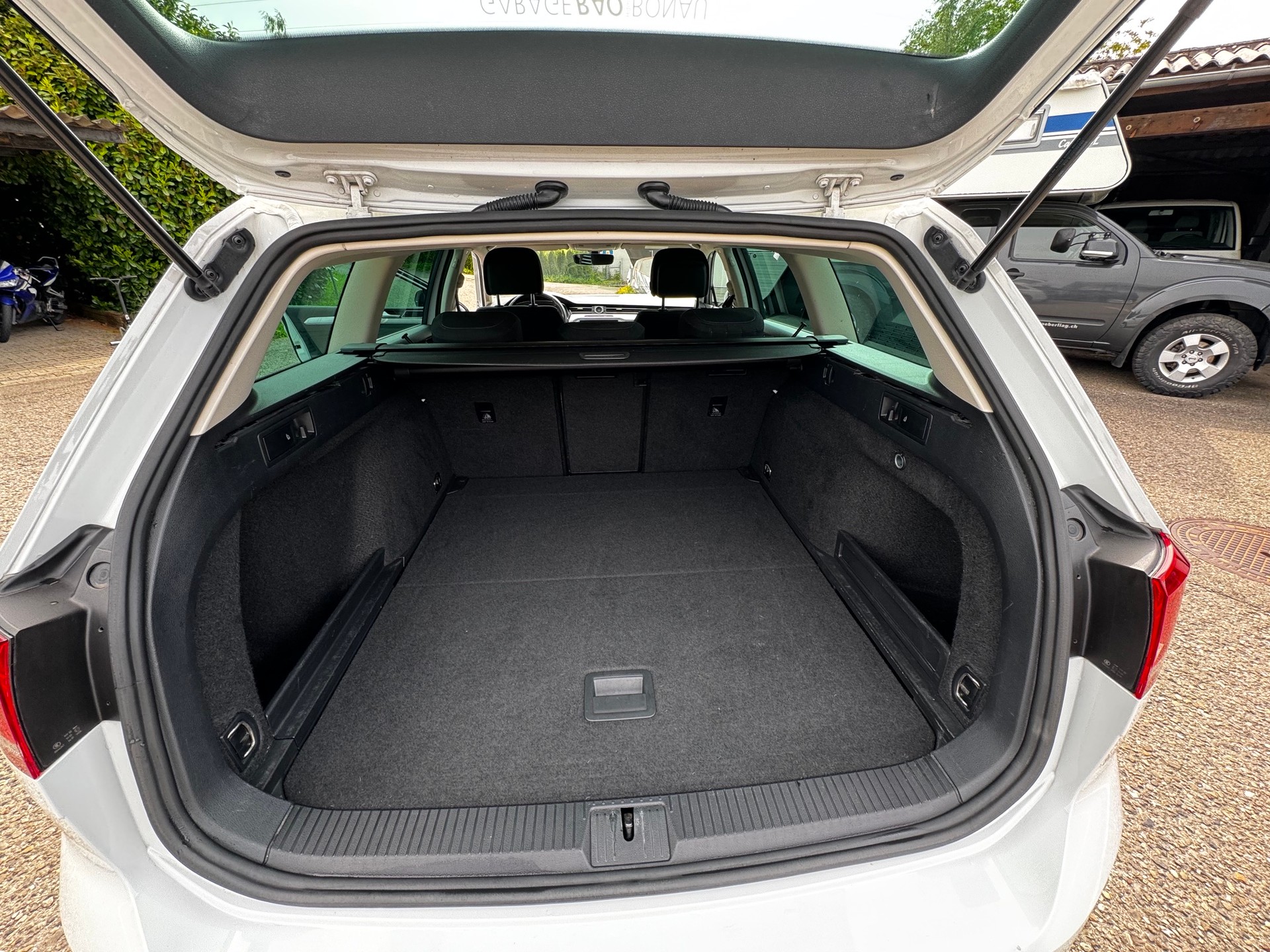 VW Passat Variant 2.0 TDI BMT Comfortline DSG-image-10