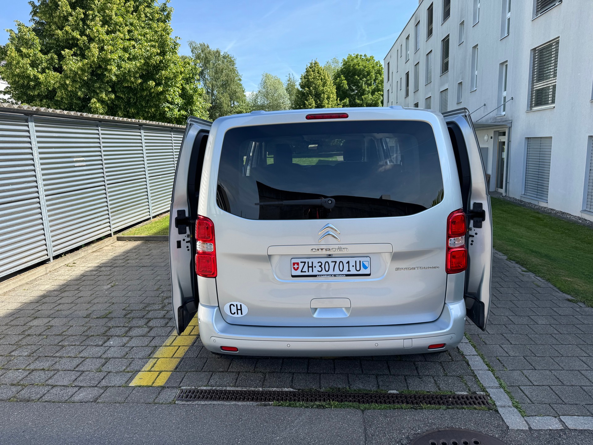 CITROEN Spacetourer 2.0 BlueHDi Business Lounge M EAT (9) Platz-image-3