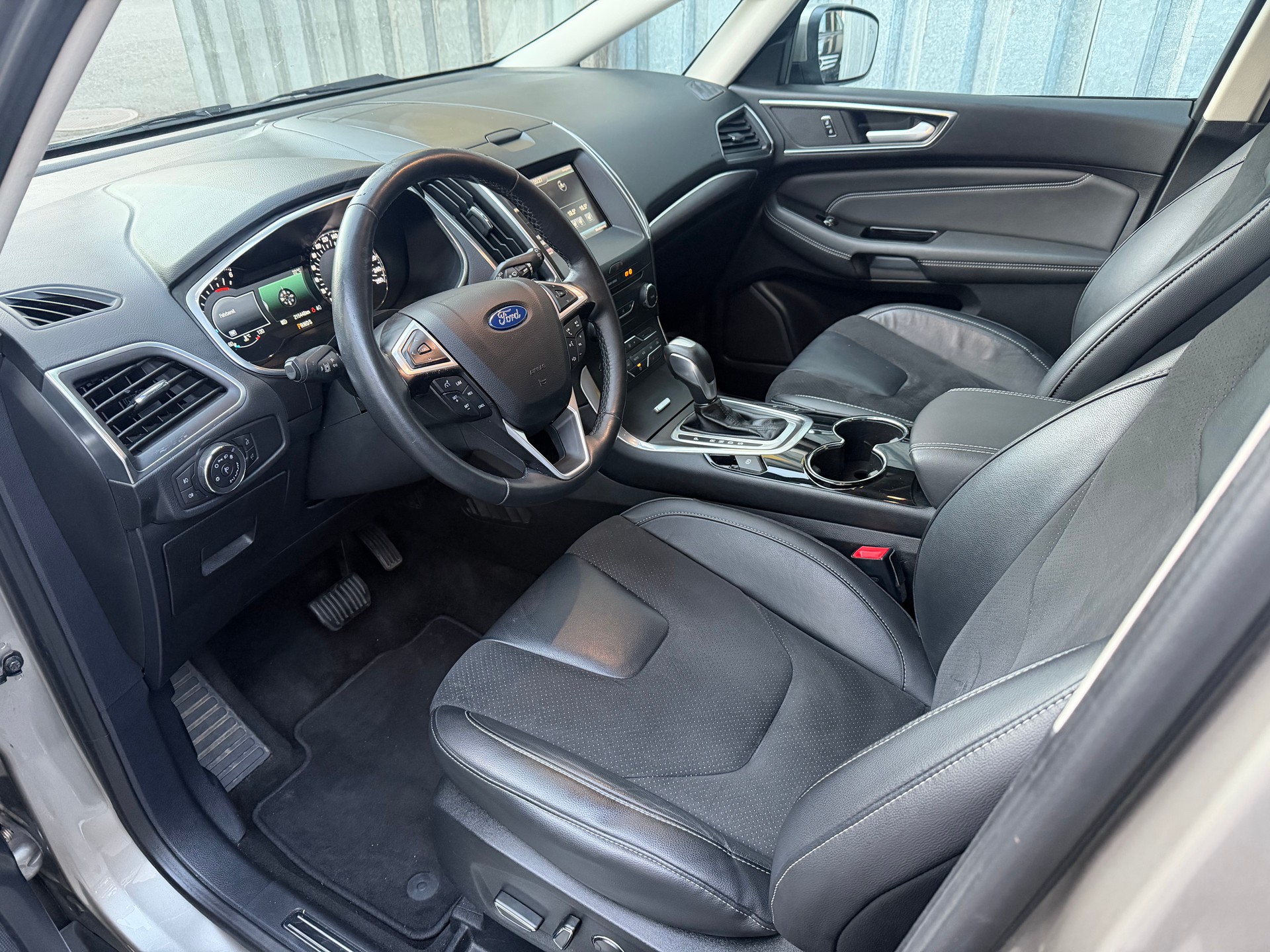 FORD S-Max 2.0 TDCi Titanium PowerShift-image-9