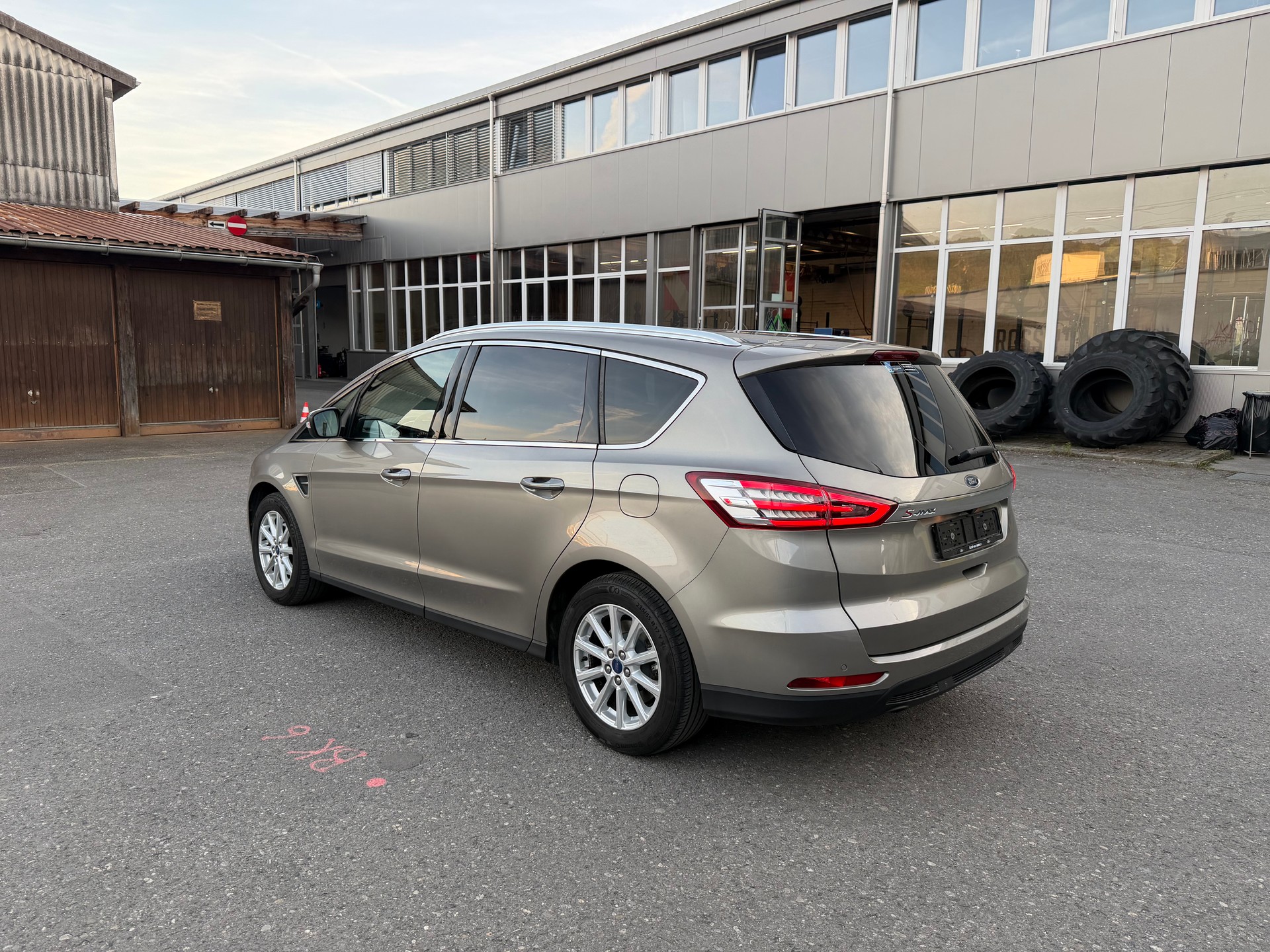 FORD S-Max 2.0 TDCi Titanium PowerShift-image-4