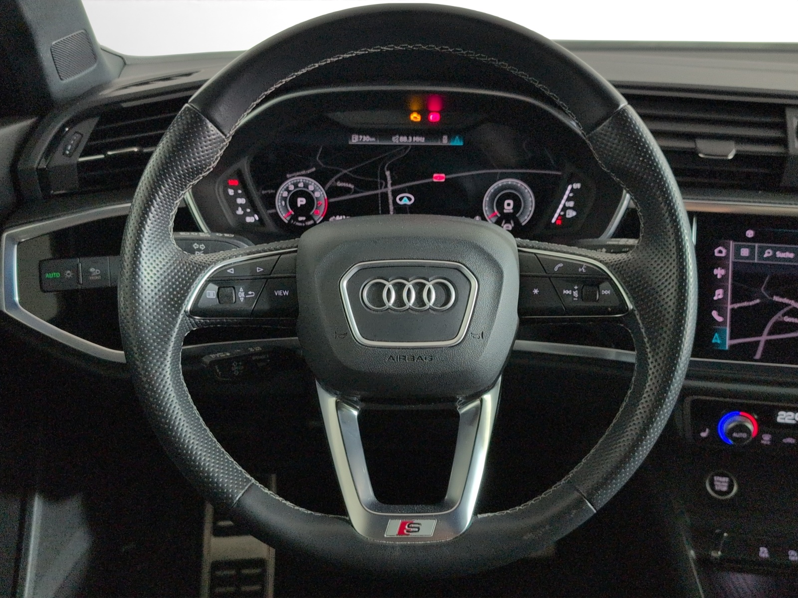 AUDI Q3 35 TFSI S line Attraction S-tronic-image-11
