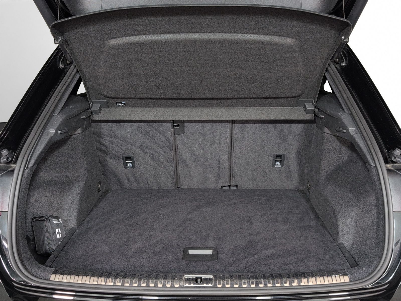 AUDI Q3 35 TFSI S line Attraction S-tronic-image-13