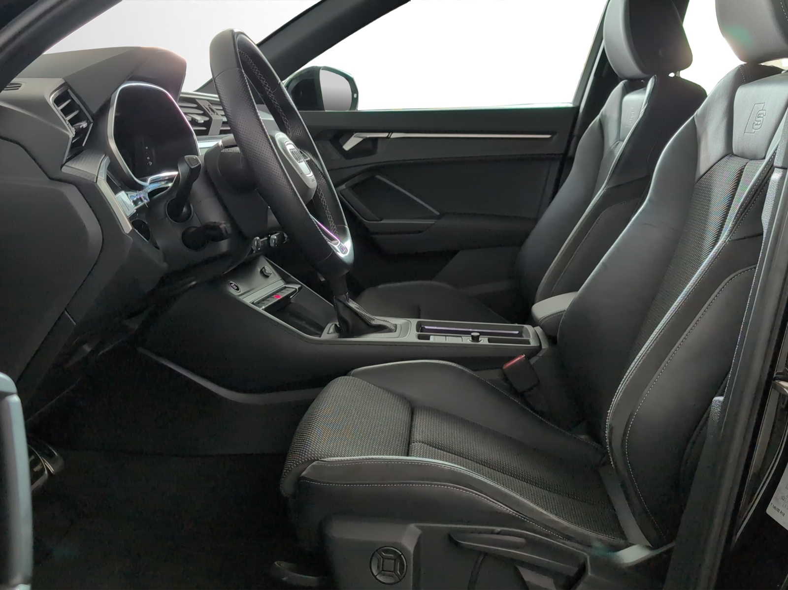 AUDI Q3 35 TFSI S line Attraction S-tronic-image-5