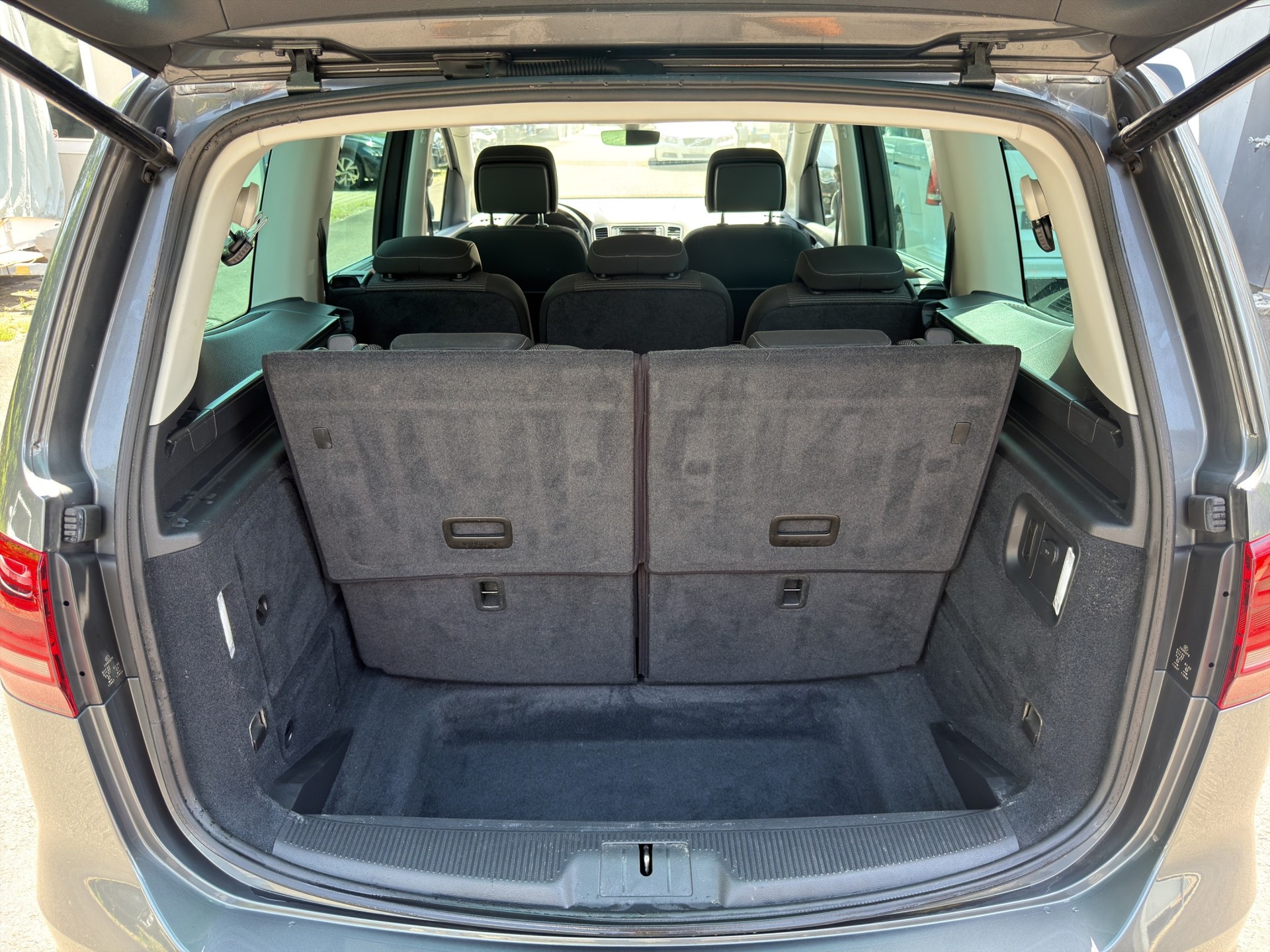 VW Sharan 1.4 TSI BlMT Comfortline DSG-image-8