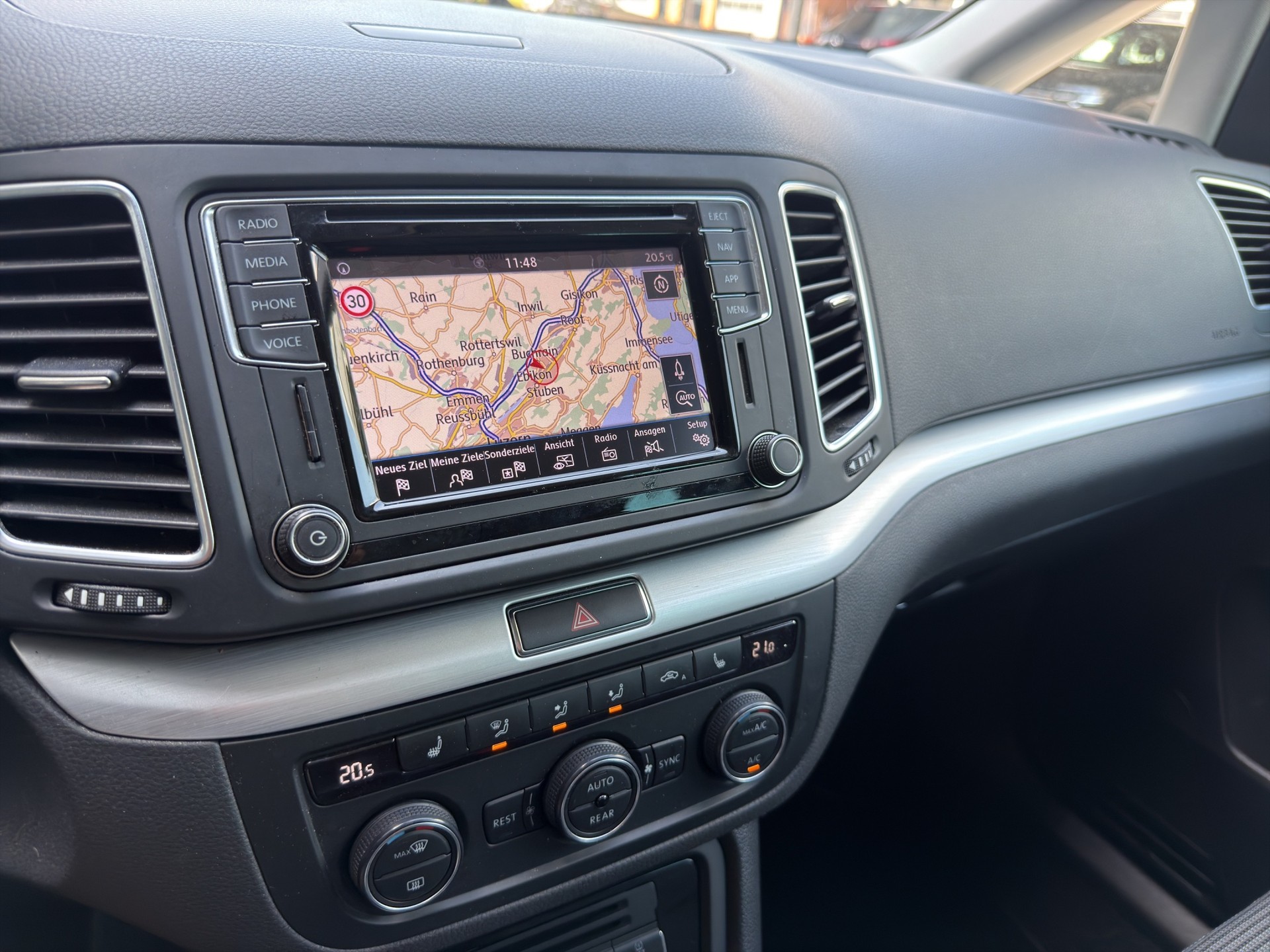 VW Sharan 1.4 TSI BlMT Comfortline DSG-image-14