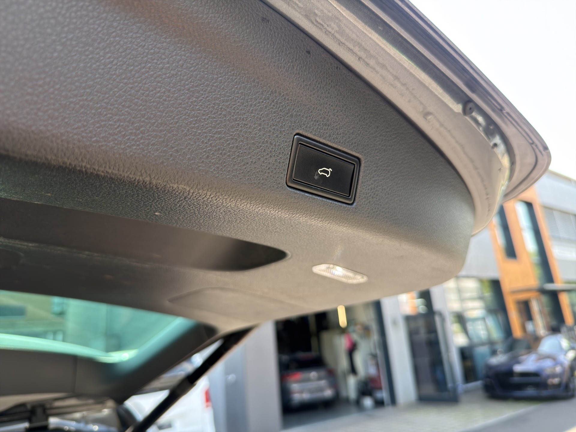 VW Sharan 1.4 TSI BlMT Comfortline DSG-image-11