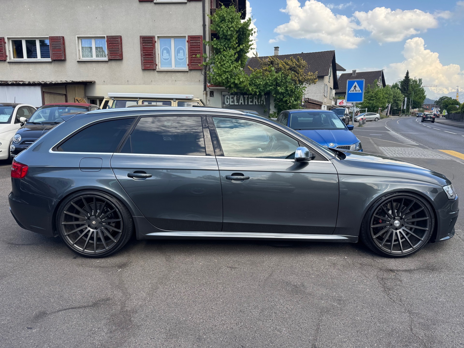 AUDI RS4 Avant 4.2 FSI V8 quattro S-tronic-image-7