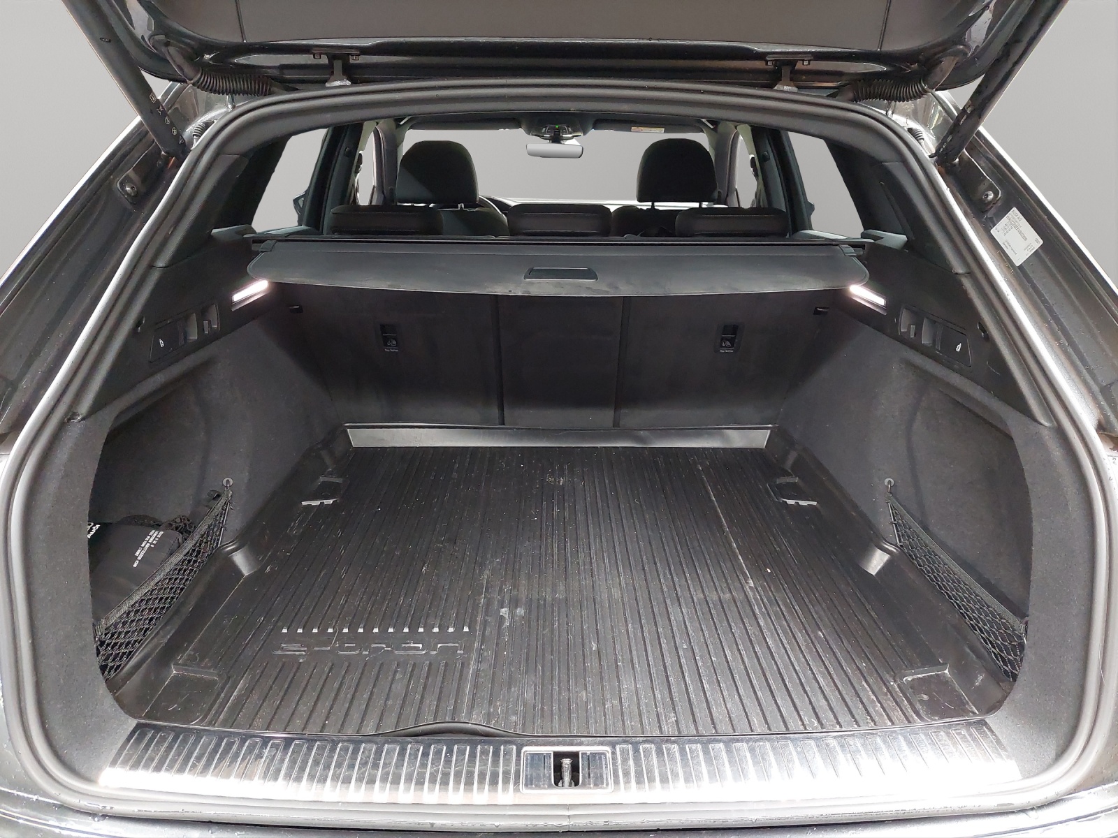 AUDI e-tron 55 S Line Black Edition quattro-image-12