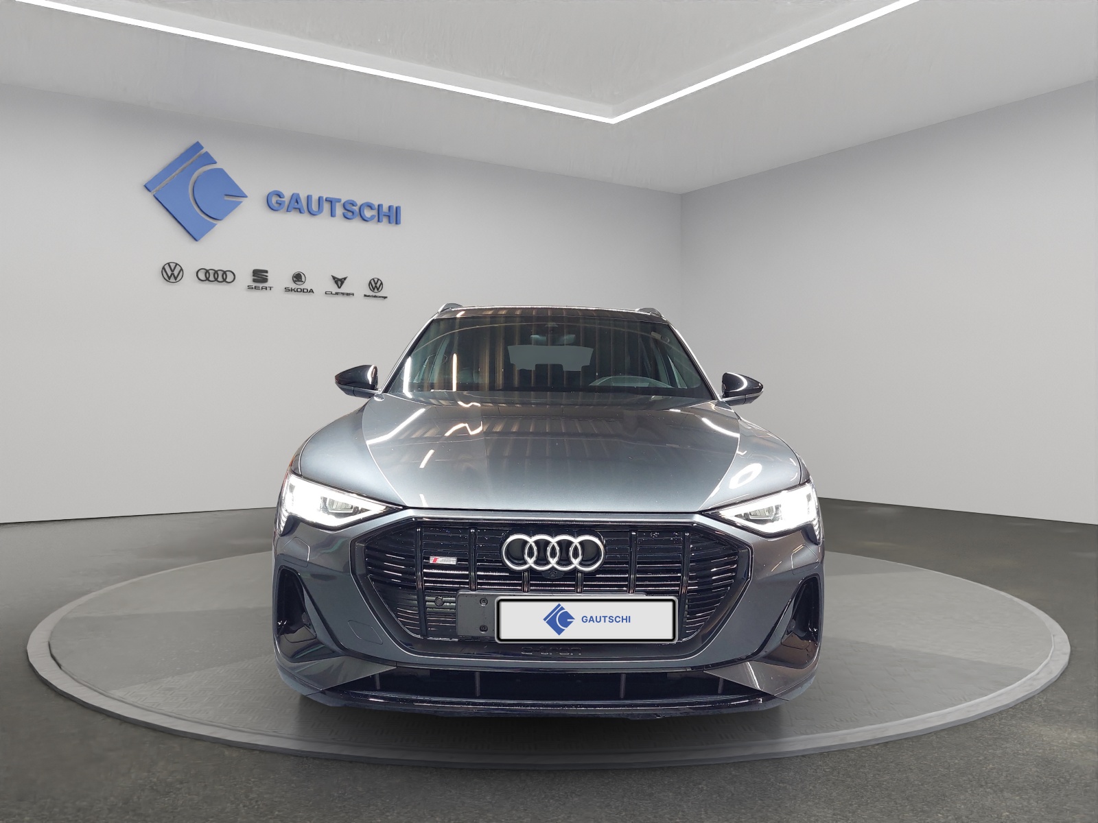 AUDI e-tron 55 S Line Black Edition quattro-image-4