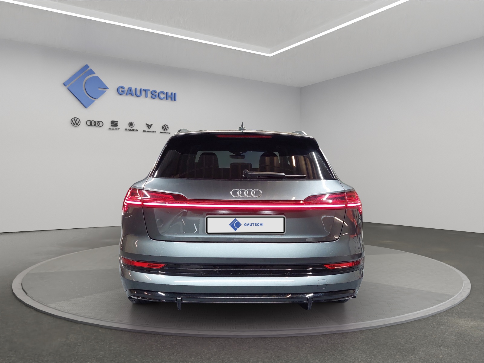 AUDI e-tron 55 S Line Black Edition quattro-image-3