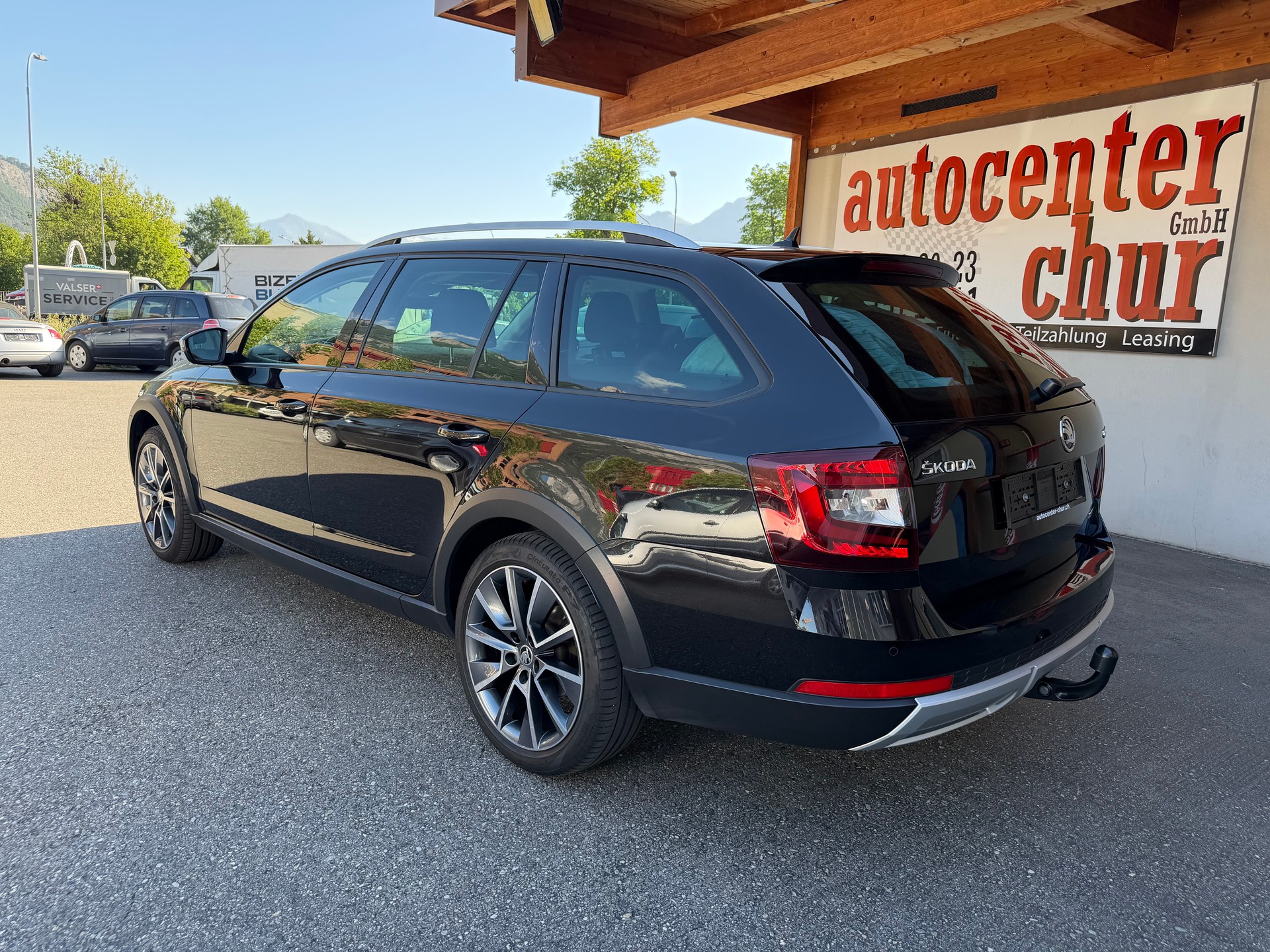 SKODA Octavia Combi 2.0 TSI Scout 4x4 DSG-image-8