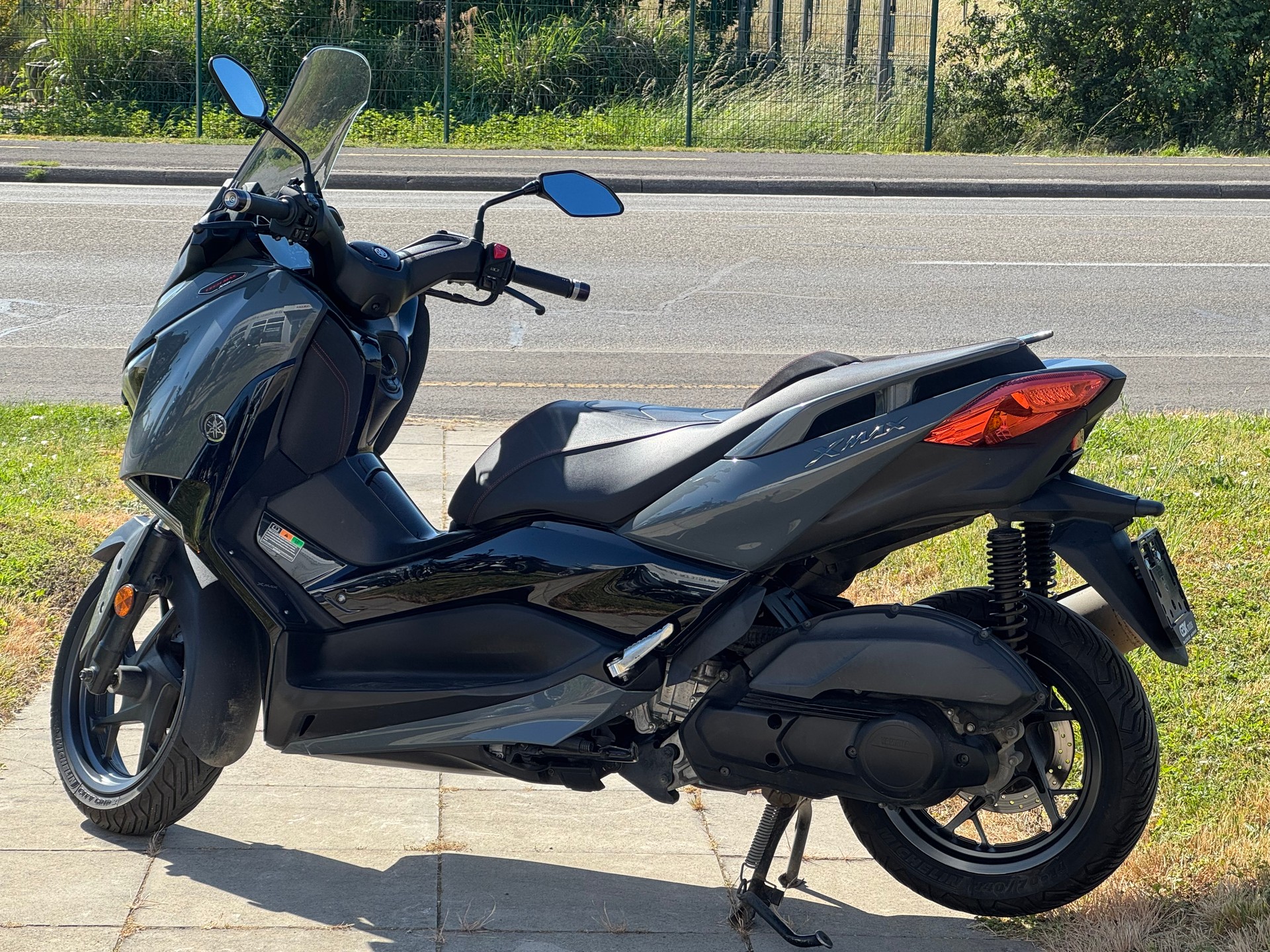 YAMAHA X-Max YP 125 Tech Max-showroom-element-3