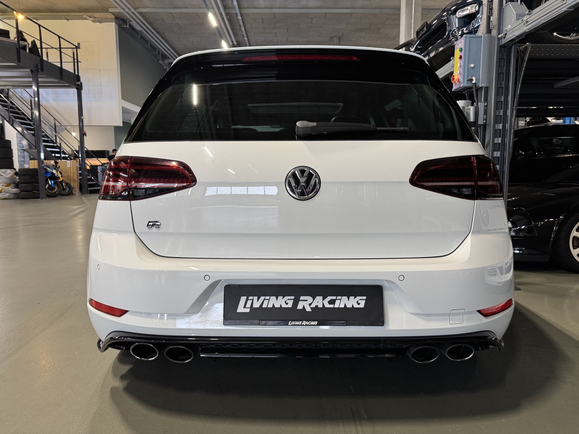 VW Golf 2.0 TSI R 4Motion DSG *ABT 370*-image-3
