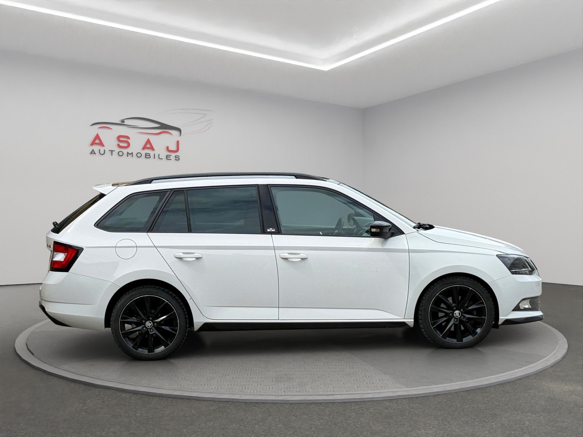 SKODA Fabia 1.0 TSI Monte Carlo DSG-image-3