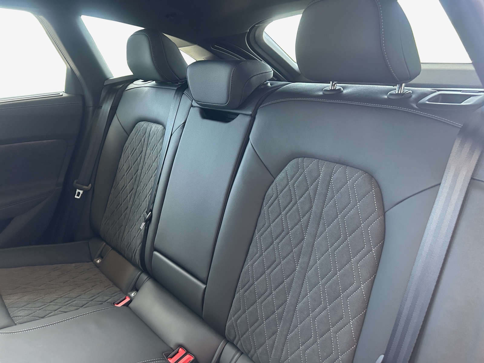 AUDI A5 Avant e-hybrid quattro 270 kW S tronic-image-11