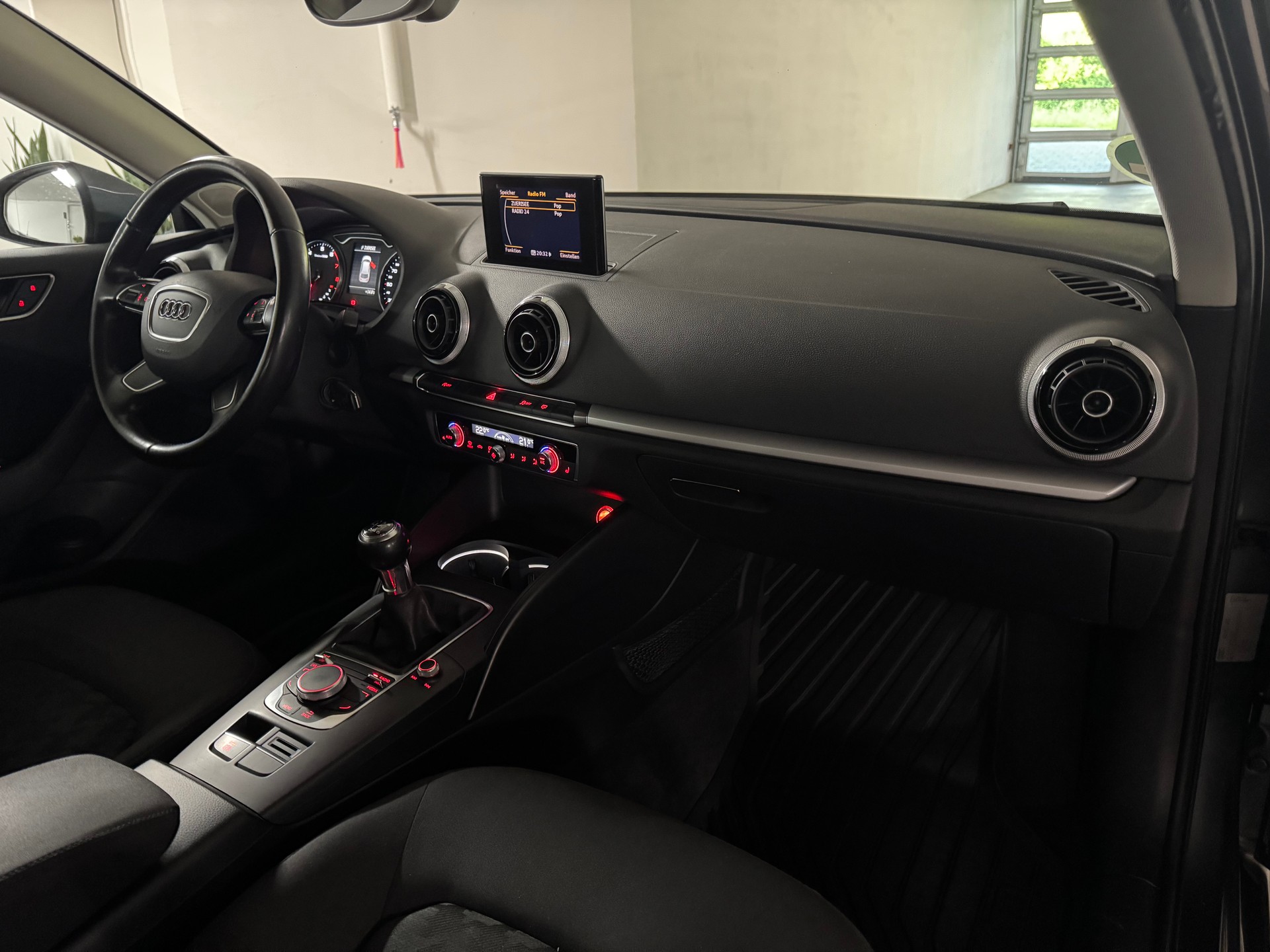 AUDI A3 1.4 TFSI Attraction 2-Hand-image-14