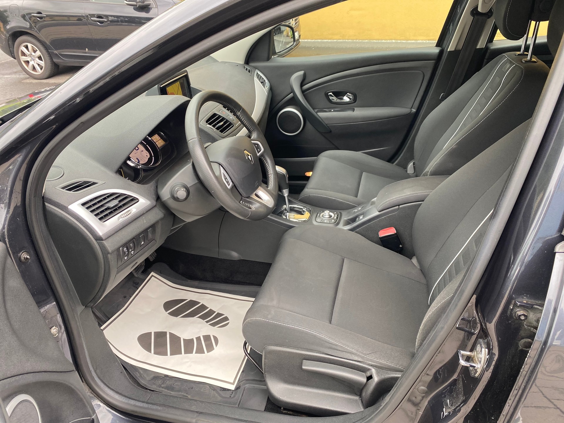 RENAULT Mégane Grandtour 1.5 dCi Dynamique EDC-image-6