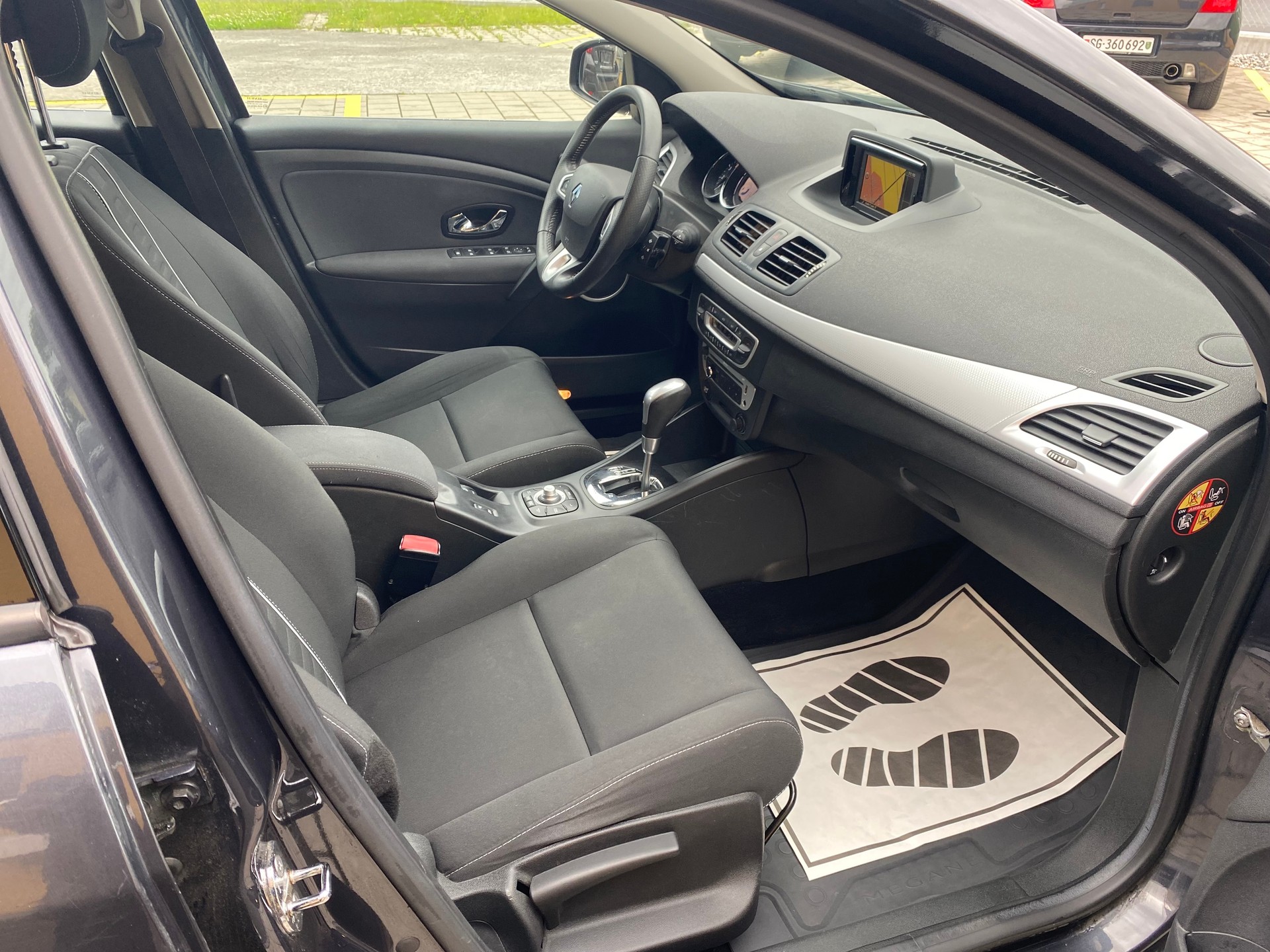 RENAULT Mégane Grandtour 1.5 dCi Dynamique EDC-image-7