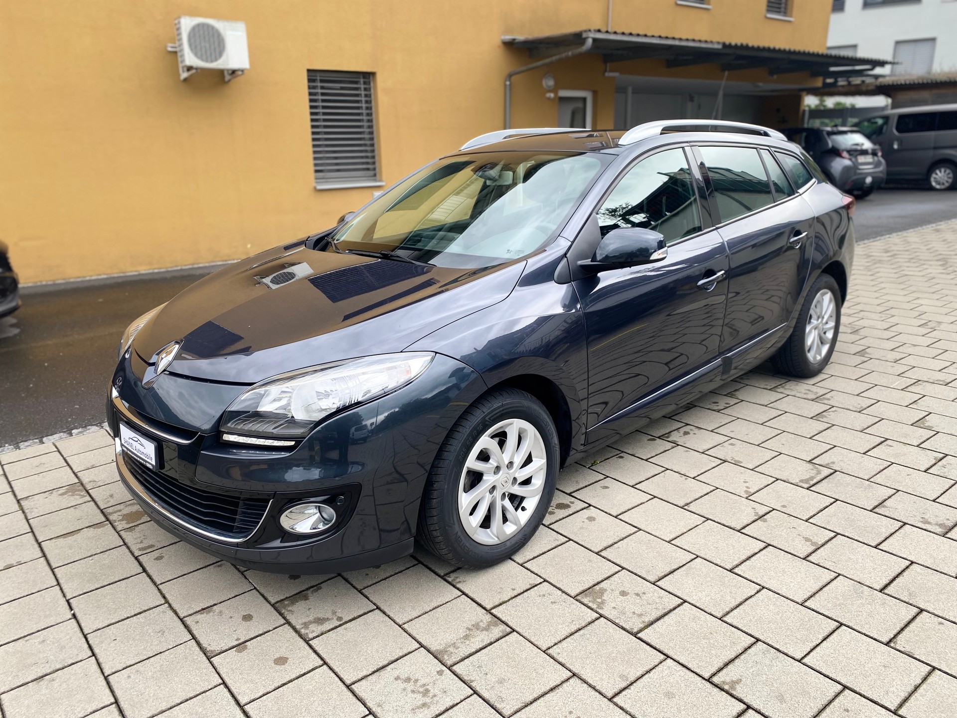 RENAULT Mégane Grandtour 1.5 dCi Dynamique EDC-image-2