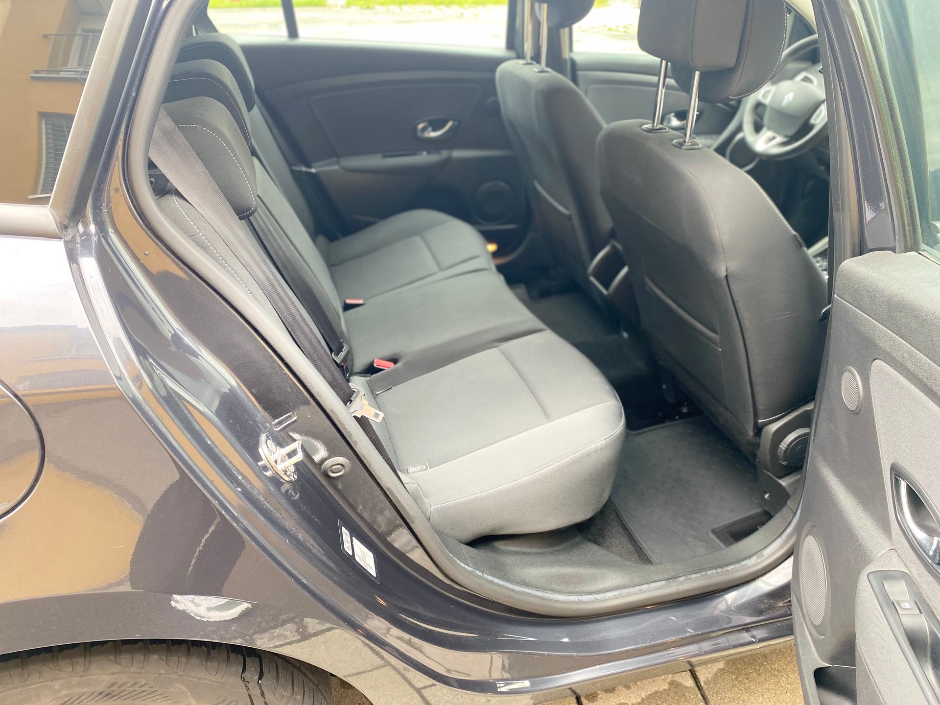 RENAULT Mégane Grandtour 1.5 dCi Dynamique EDC-image-9