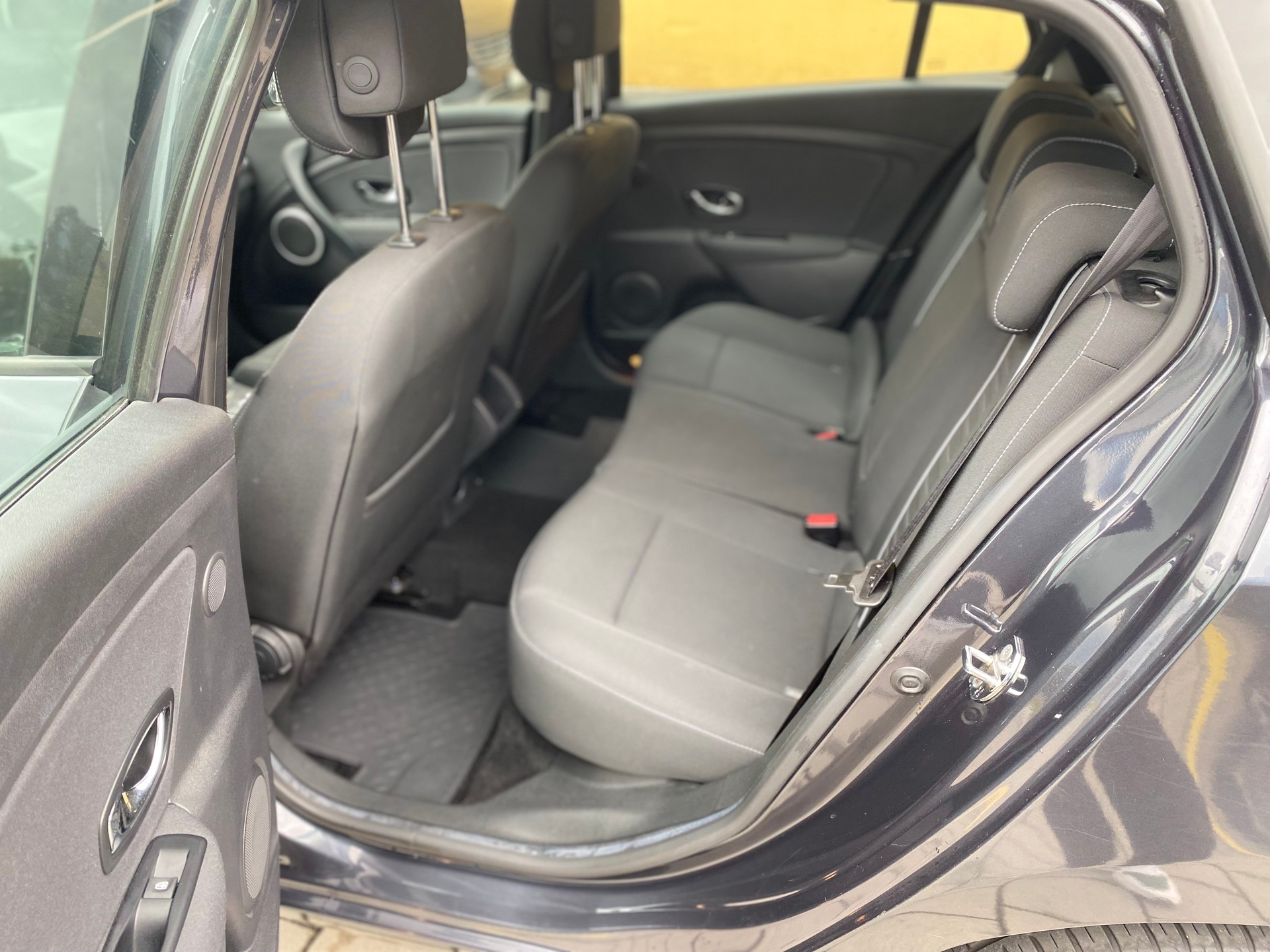 RENAULT Mégane Grandtour 1.5 dCi Dynamique EDC-image-8