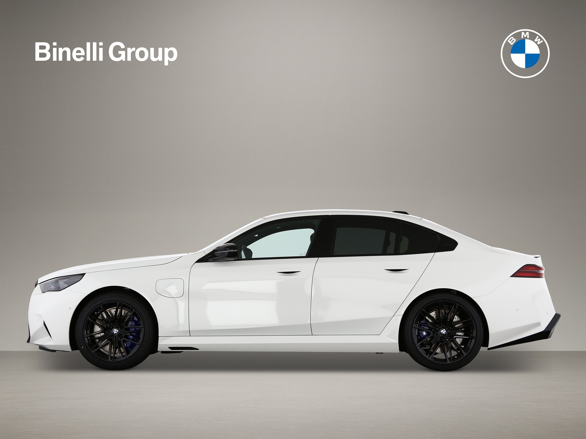 BMW M5 xDrive-image-2