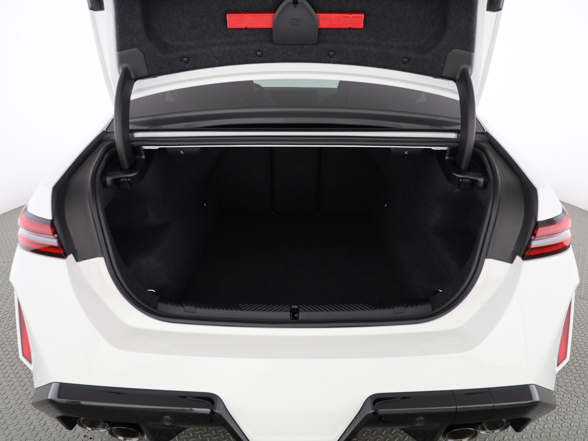 BMW M5 xDrive-image-11