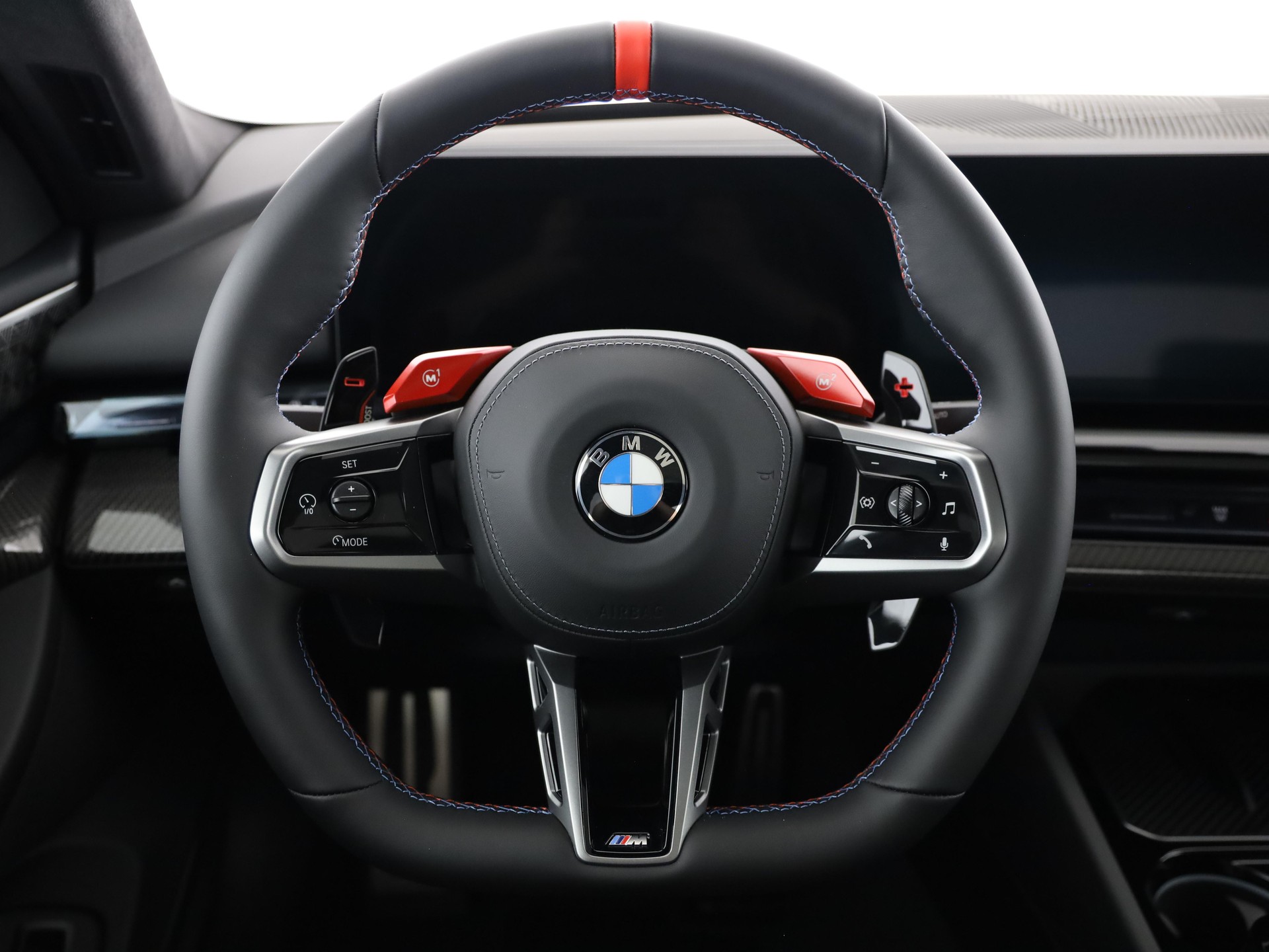 BMW M5 xDrive-image-17