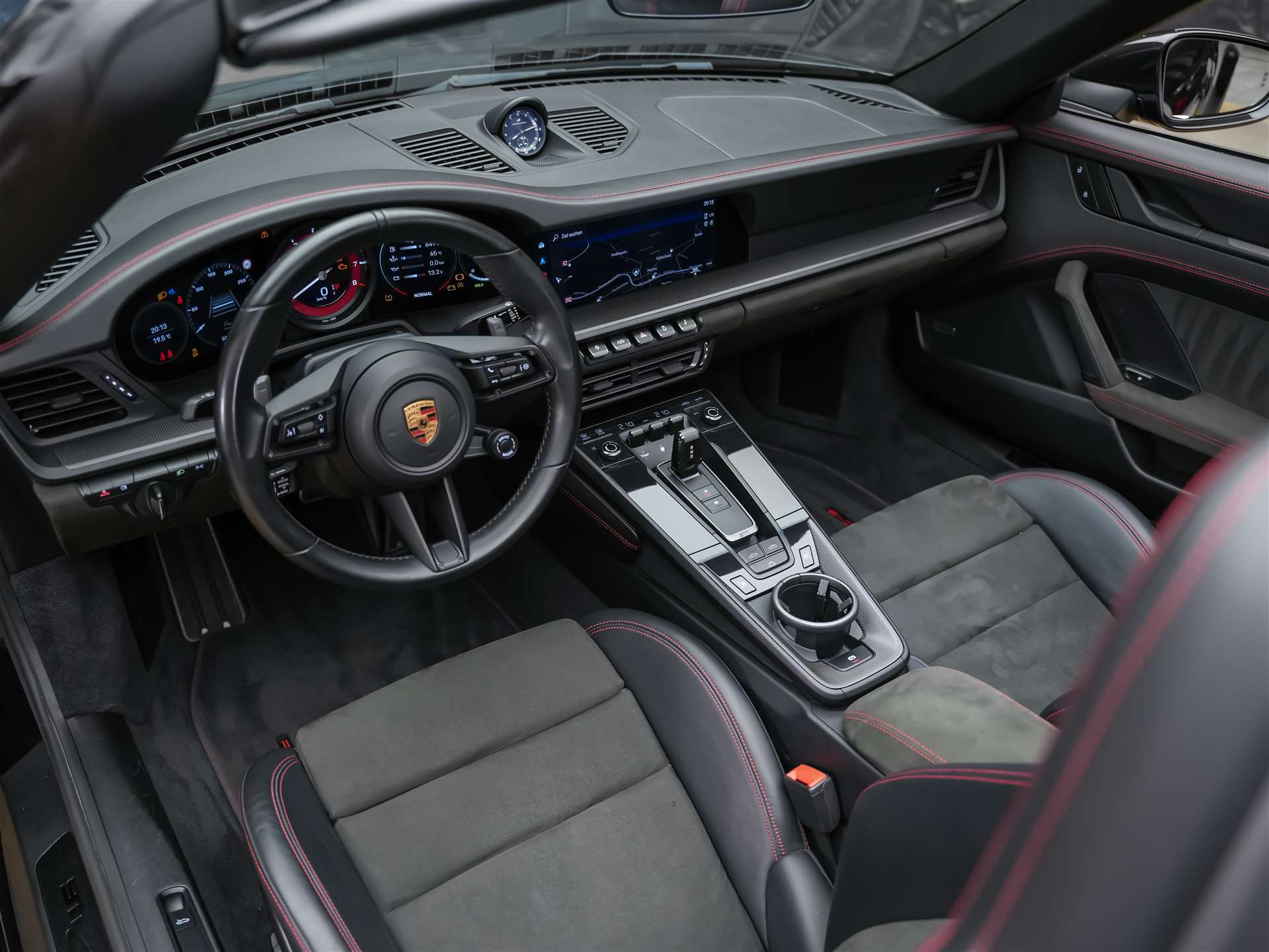 PORSCHE 911 Carrera GTS Cabriolet PDK-image-15