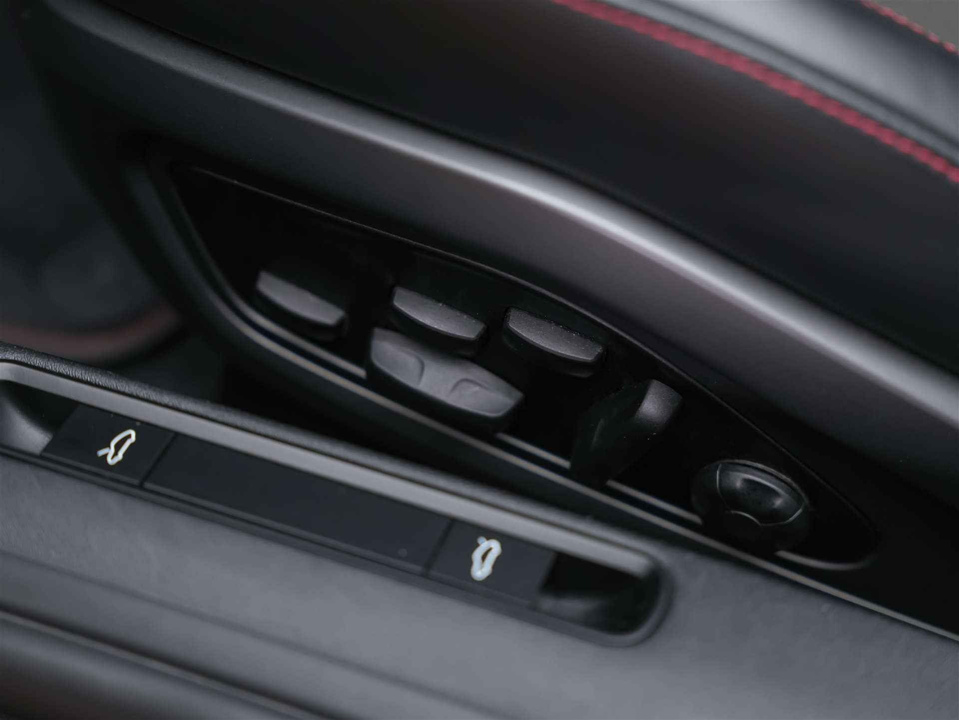PORSCHE 911 Carrera GTS Cabriolet PDK *Vierradlenkung*Abstandsregler*360° Kamera*-image-36