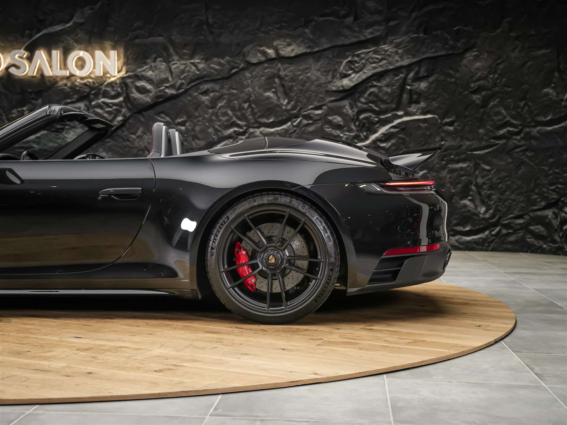 PORSCHE 911 Carrera GTS Cabriolet PDK-image-23