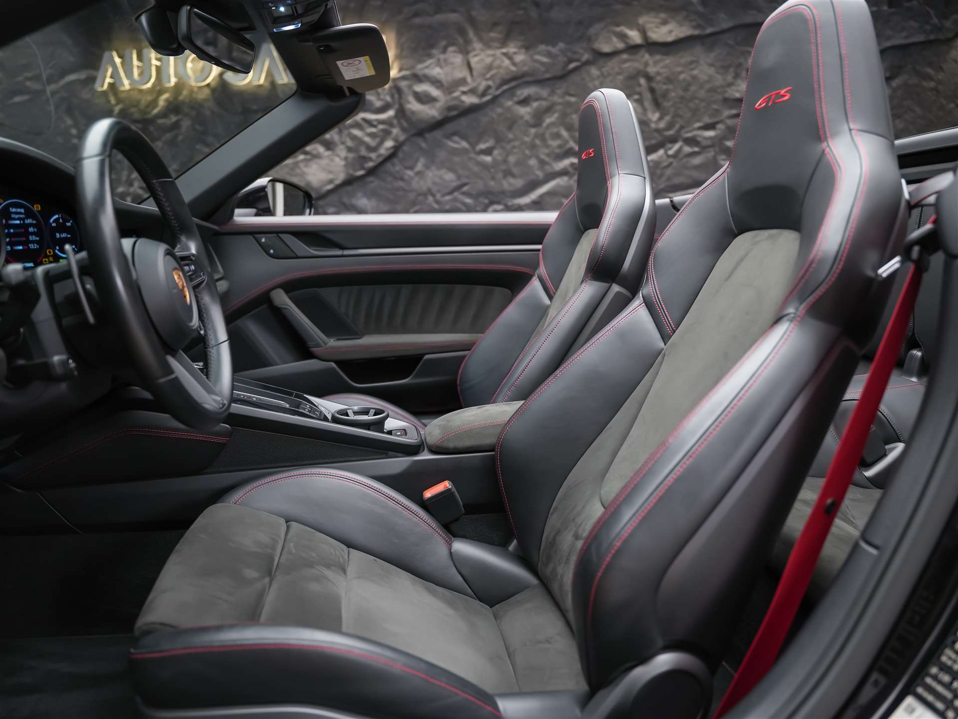PORSCHE 911 Carrera GTS Cabriolet PDK-image-16