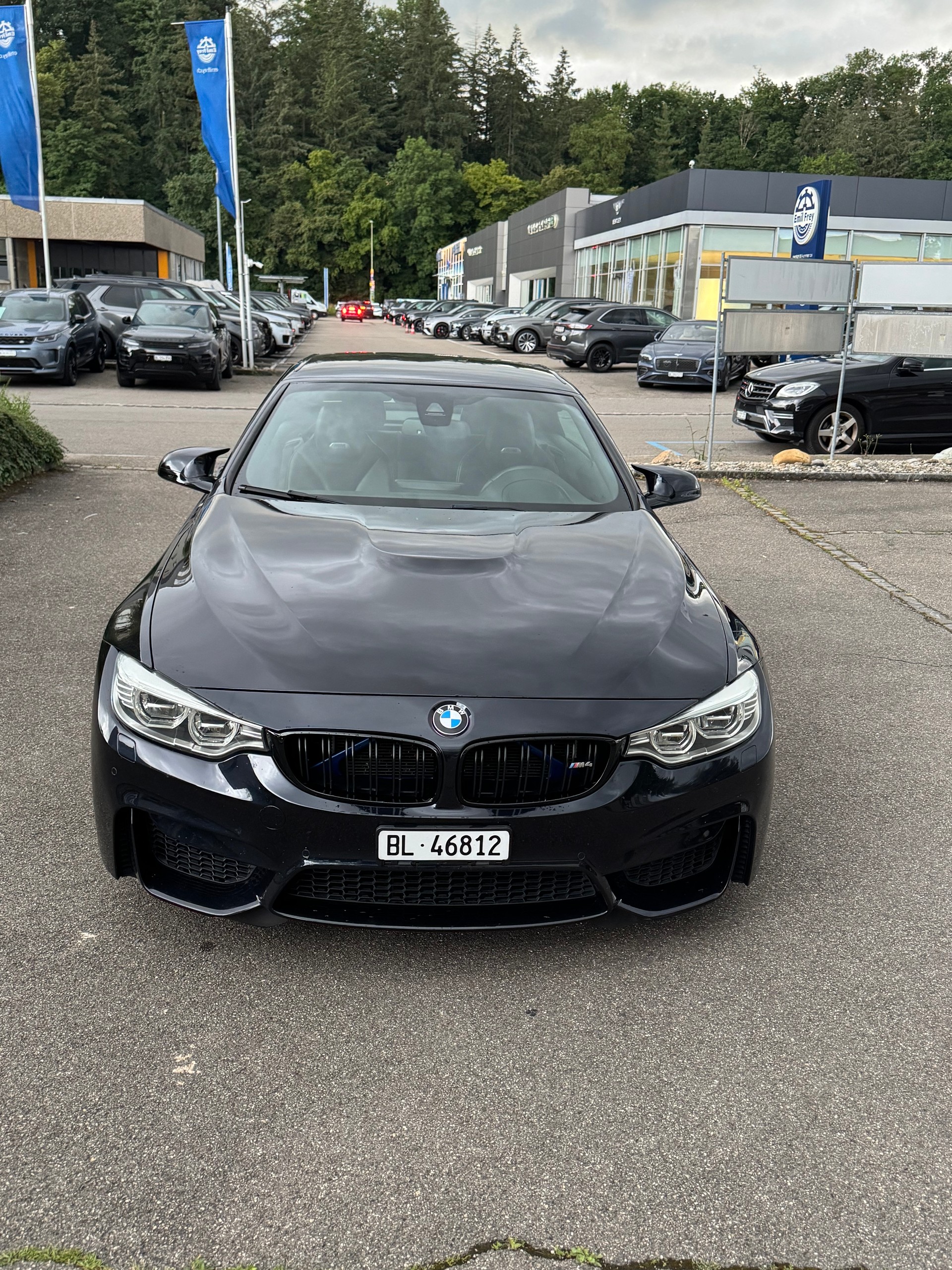 BMW M4-image-1