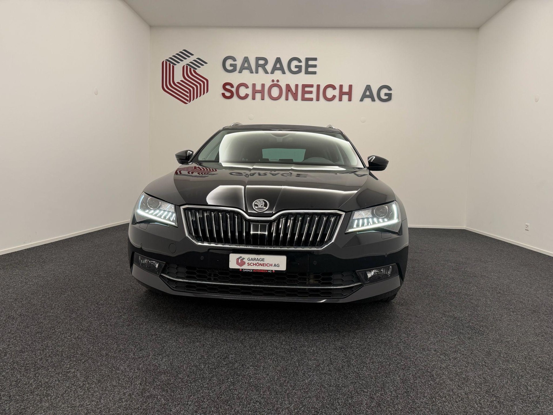 SKODA Superb Combi 2.0 TDI 190 Style 4x4 DSG-image-1